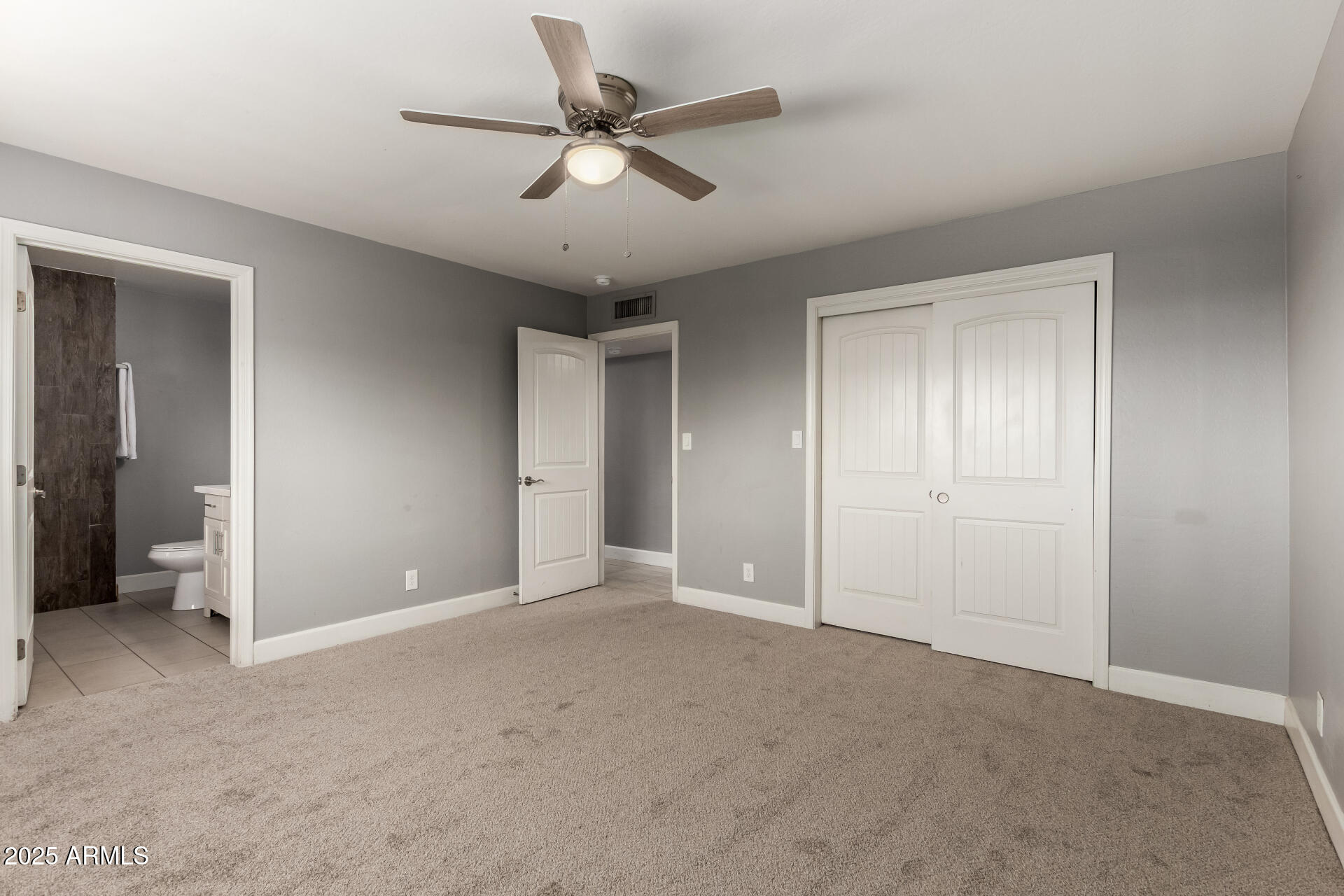 1747 W DEVON