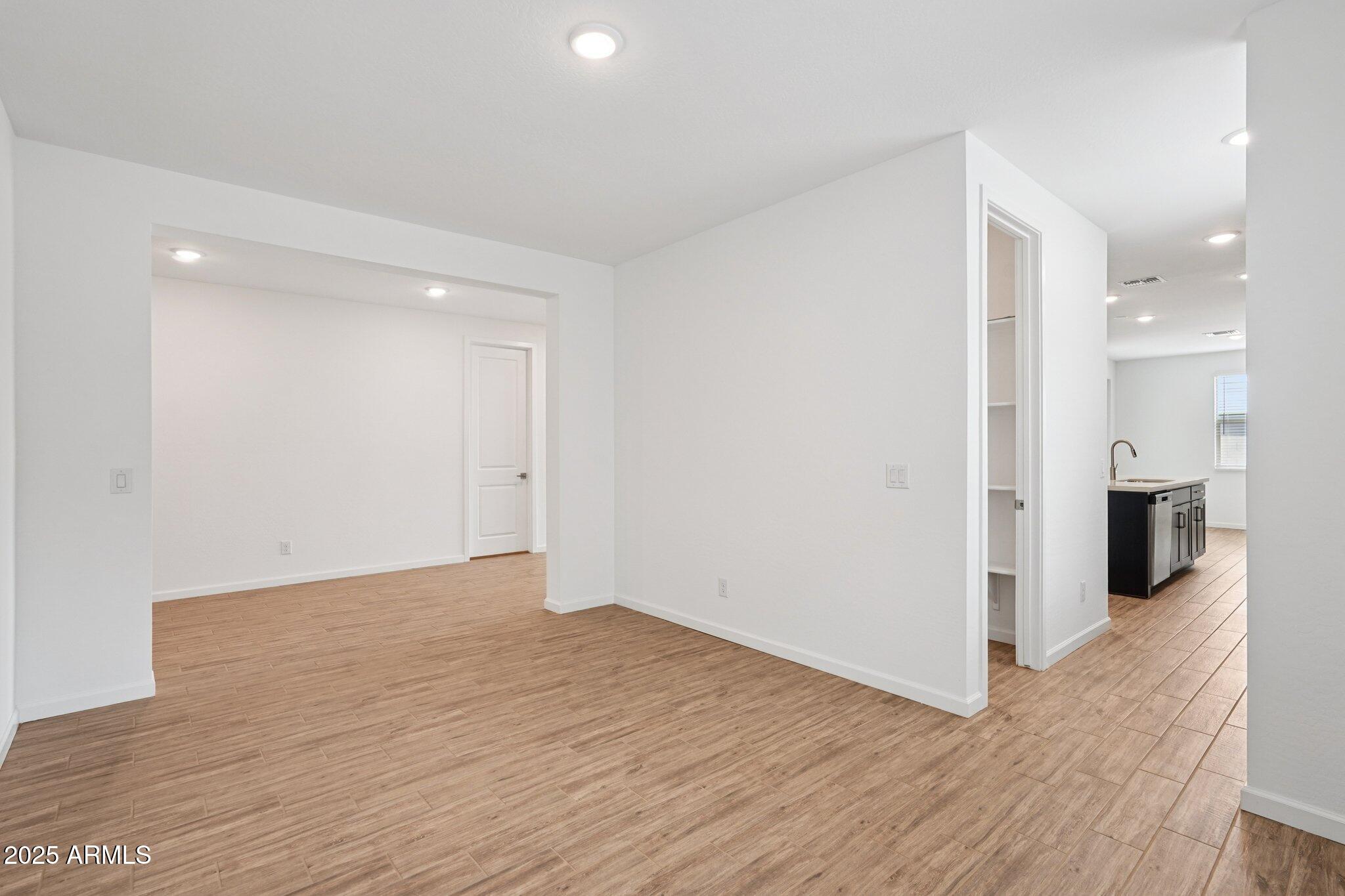 15731 W BROWN Street