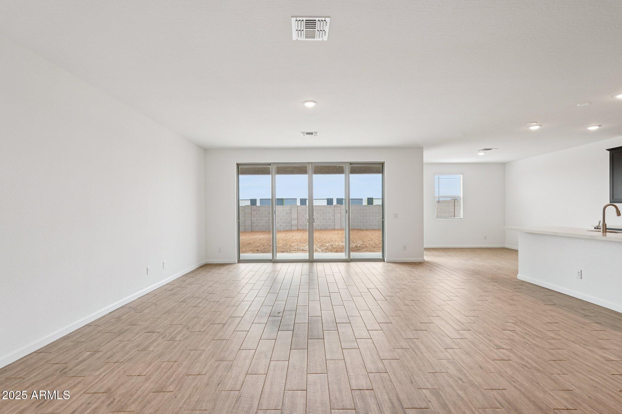 15731 W BROWN Street