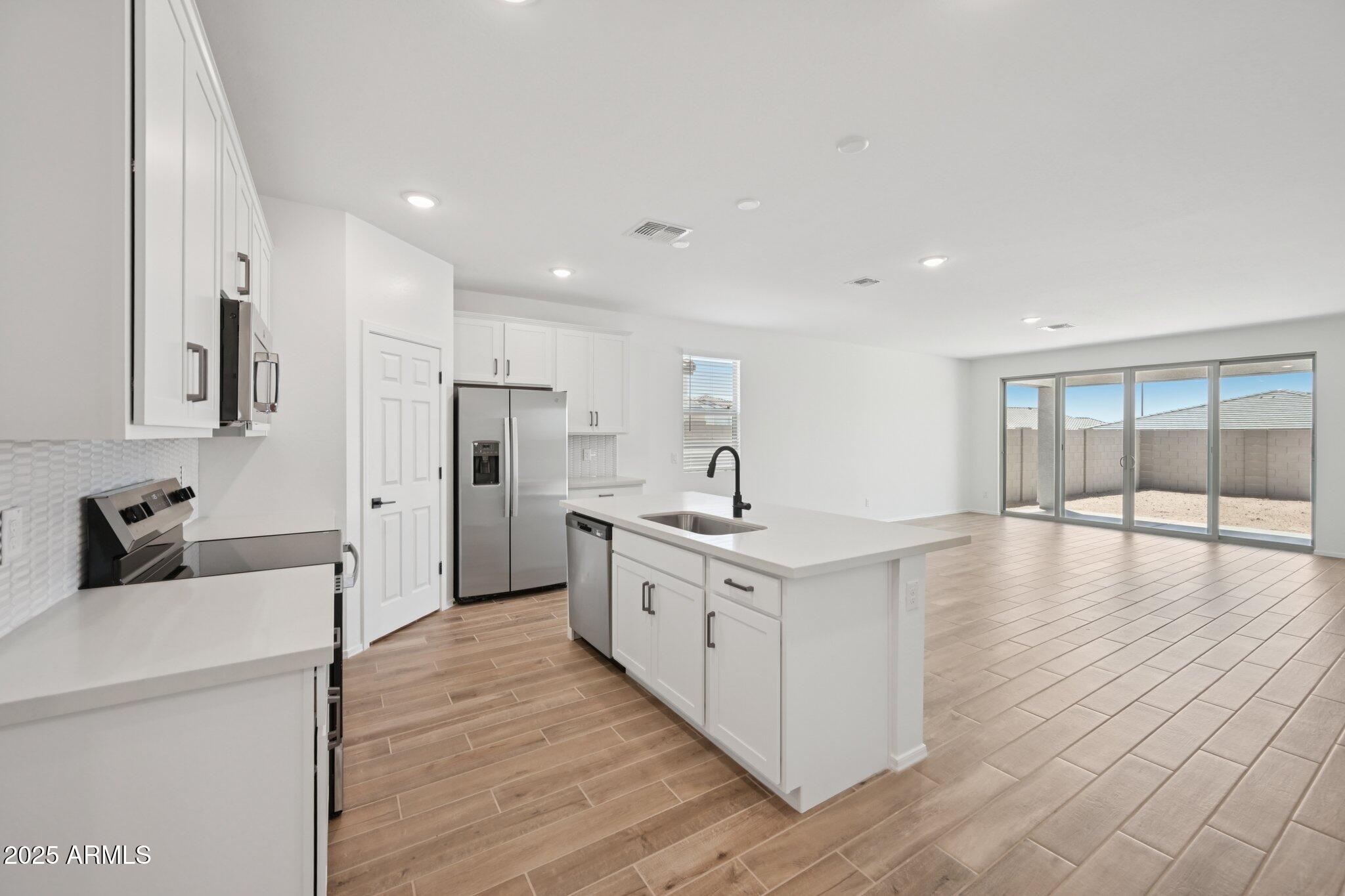 24105 W BOWKER Street