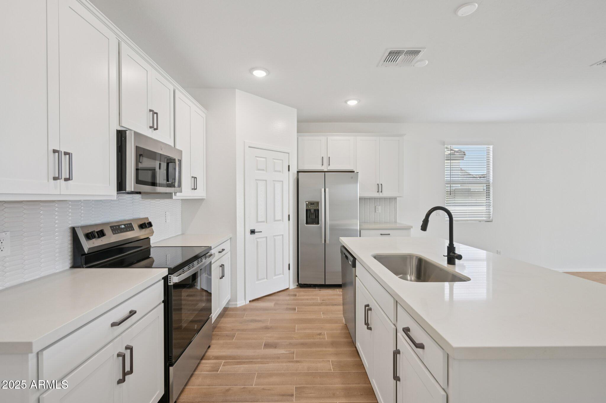 24105 W BOWKER Street