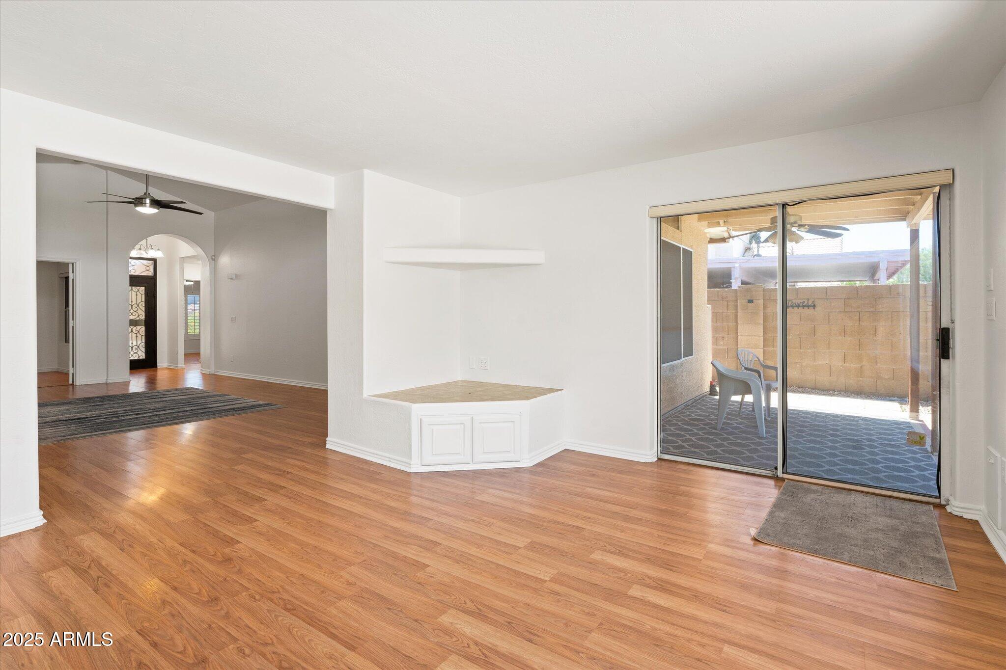 316 W KELTON Lane