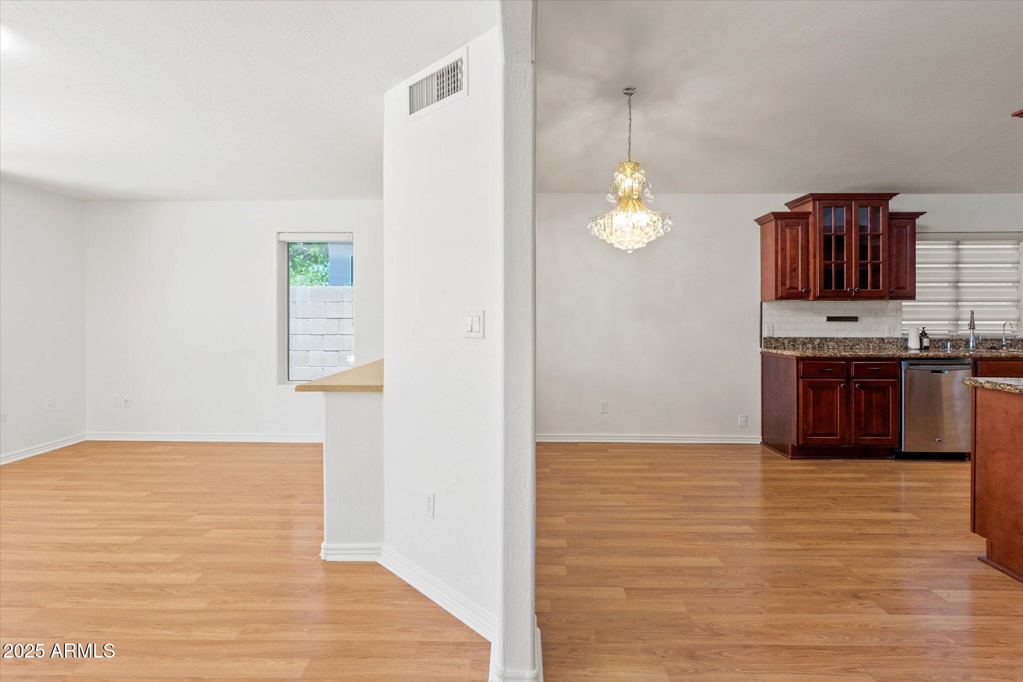 316 W KELTON Lane