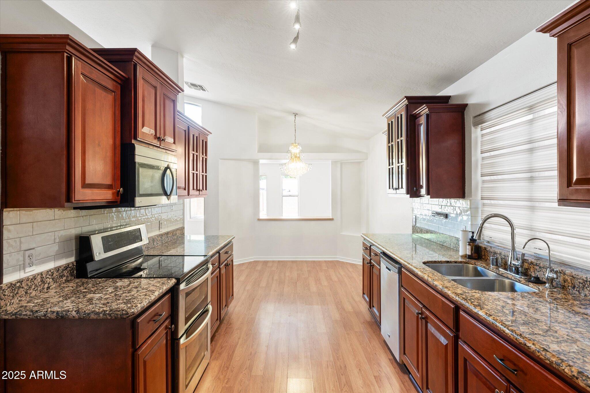 316 W KELTON Lane
