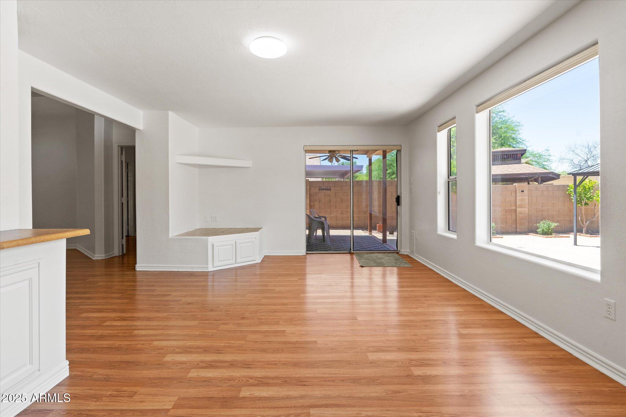 316 W KELTON Lane