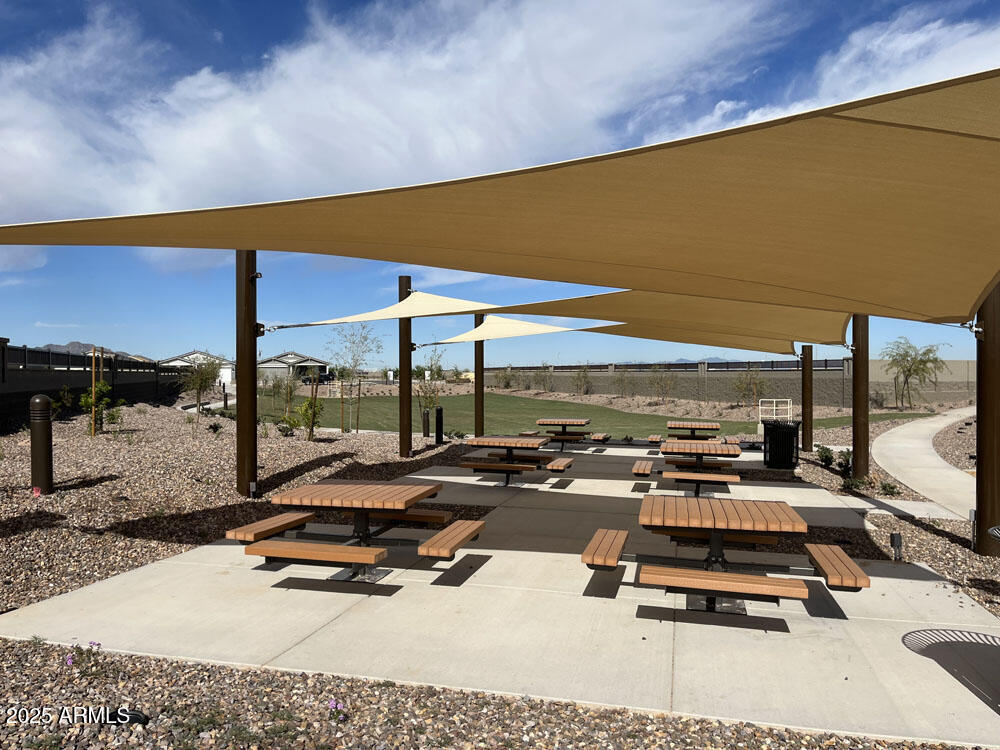 5610 W HOPI Trail