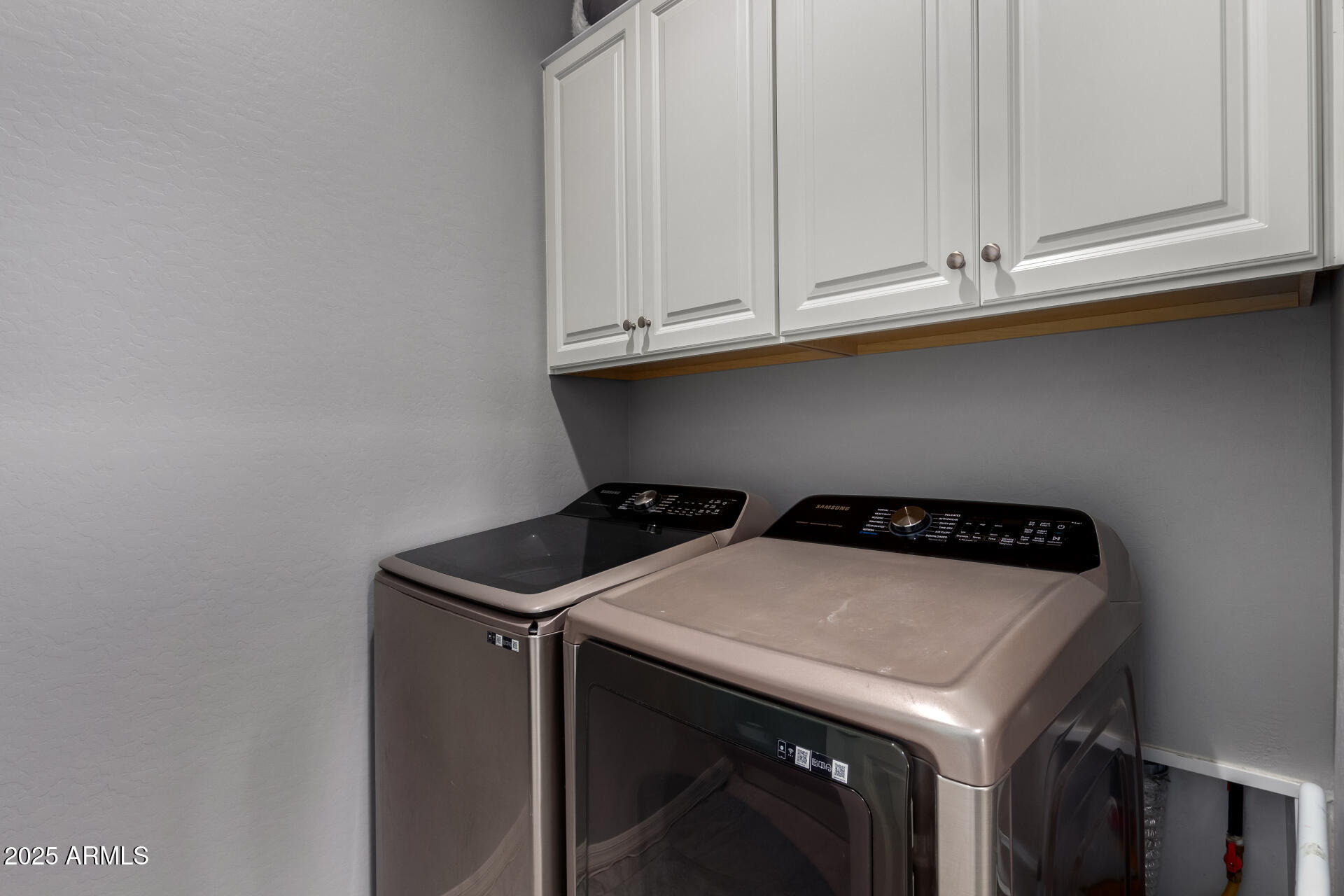 2857 W SANTA FE Drive