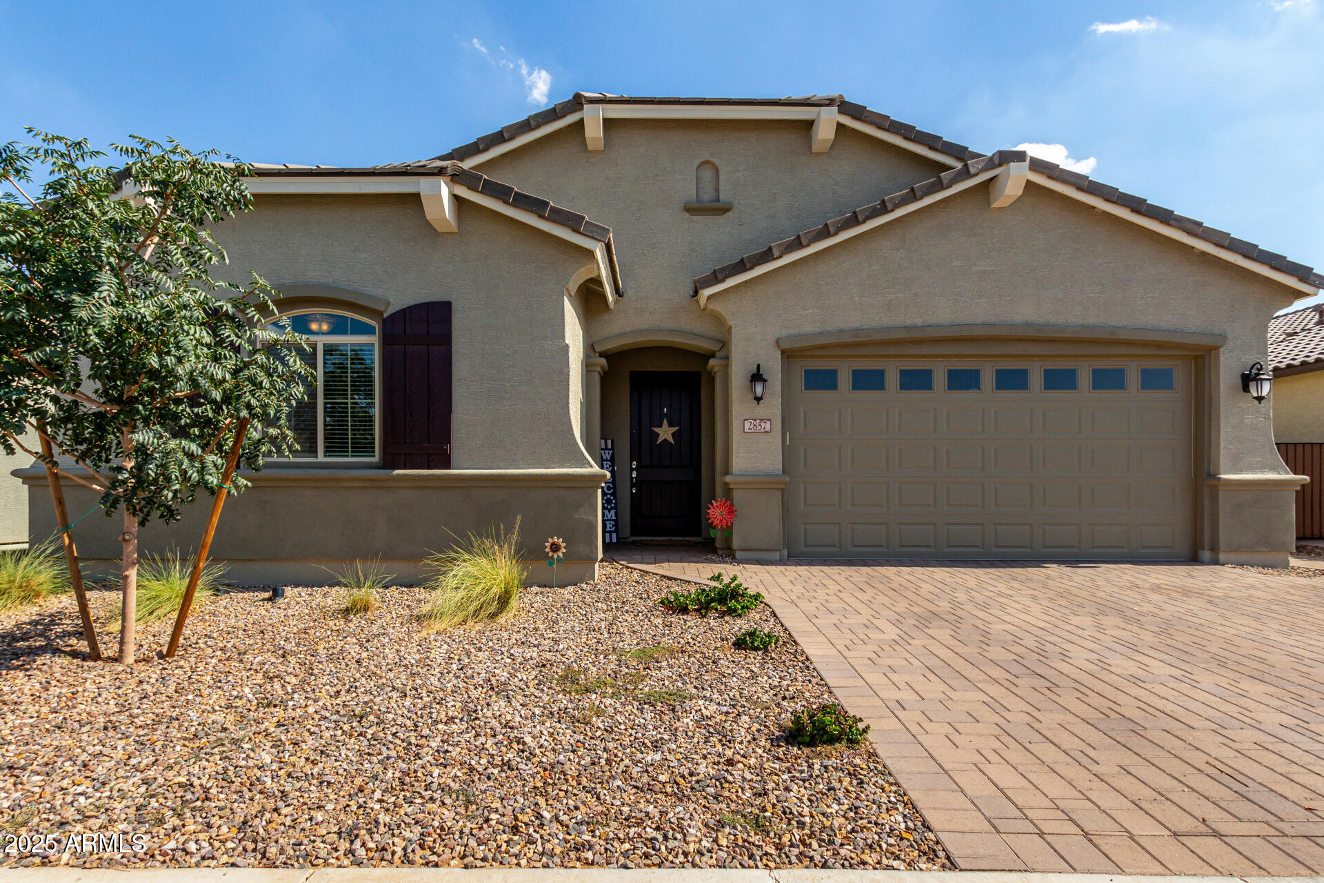 2857 W SANTA FE Drive