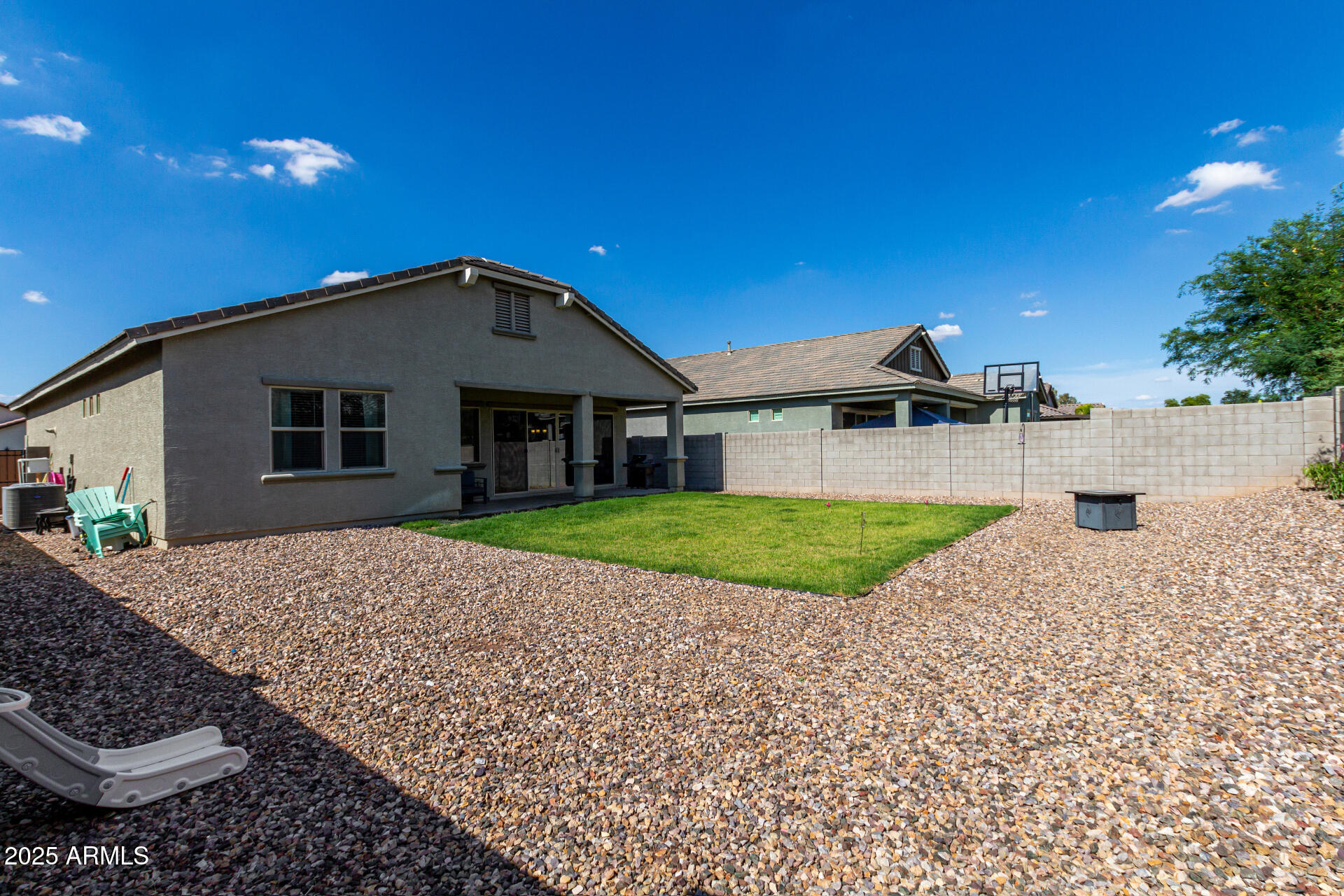 2857 W SANTA FE Drive