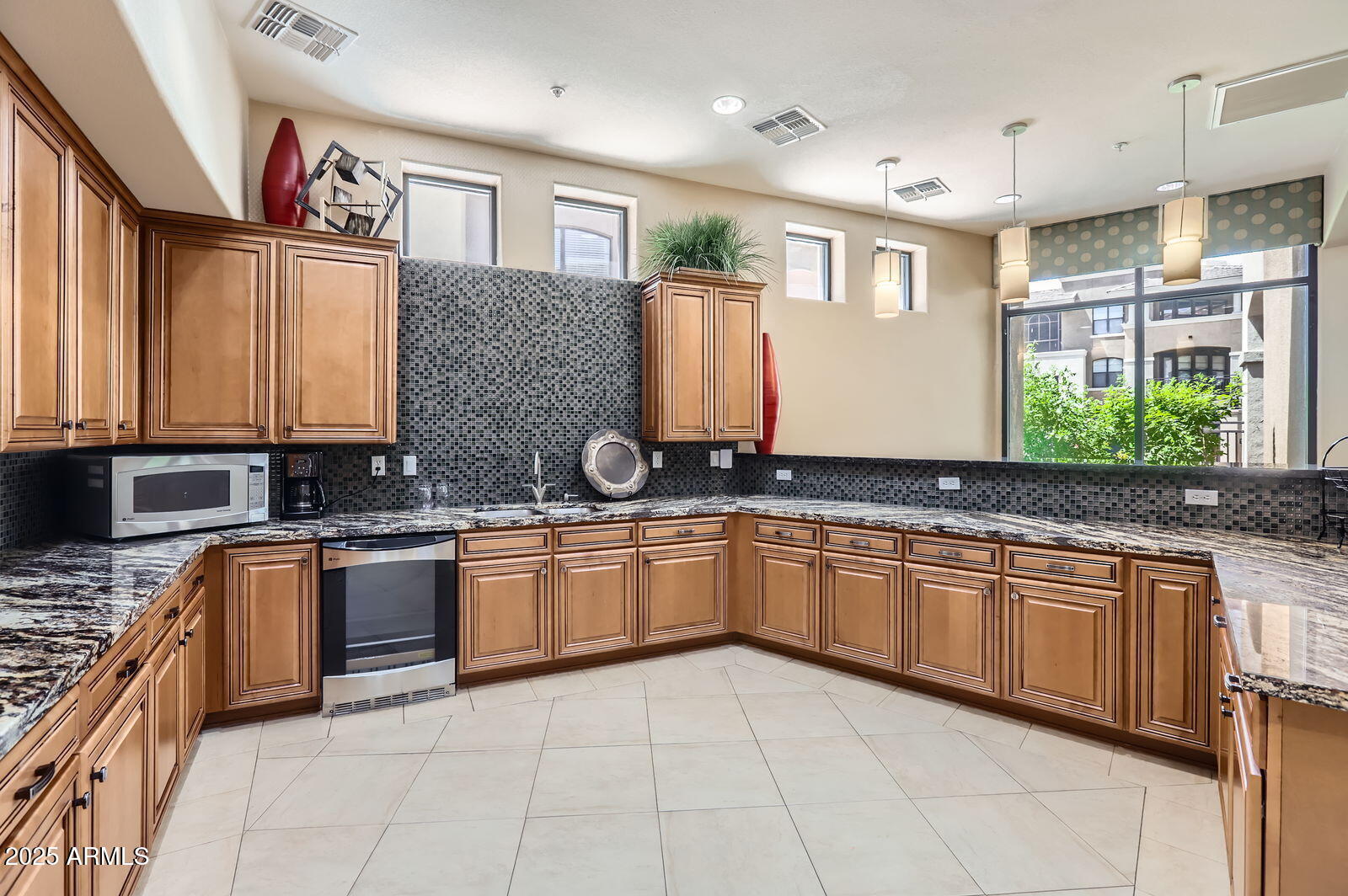 7601 E INDIAN BEND Road, 2011