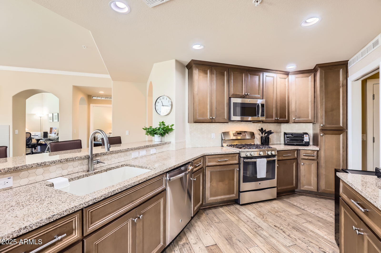 7601 E INDIAN BEND Road, 2011