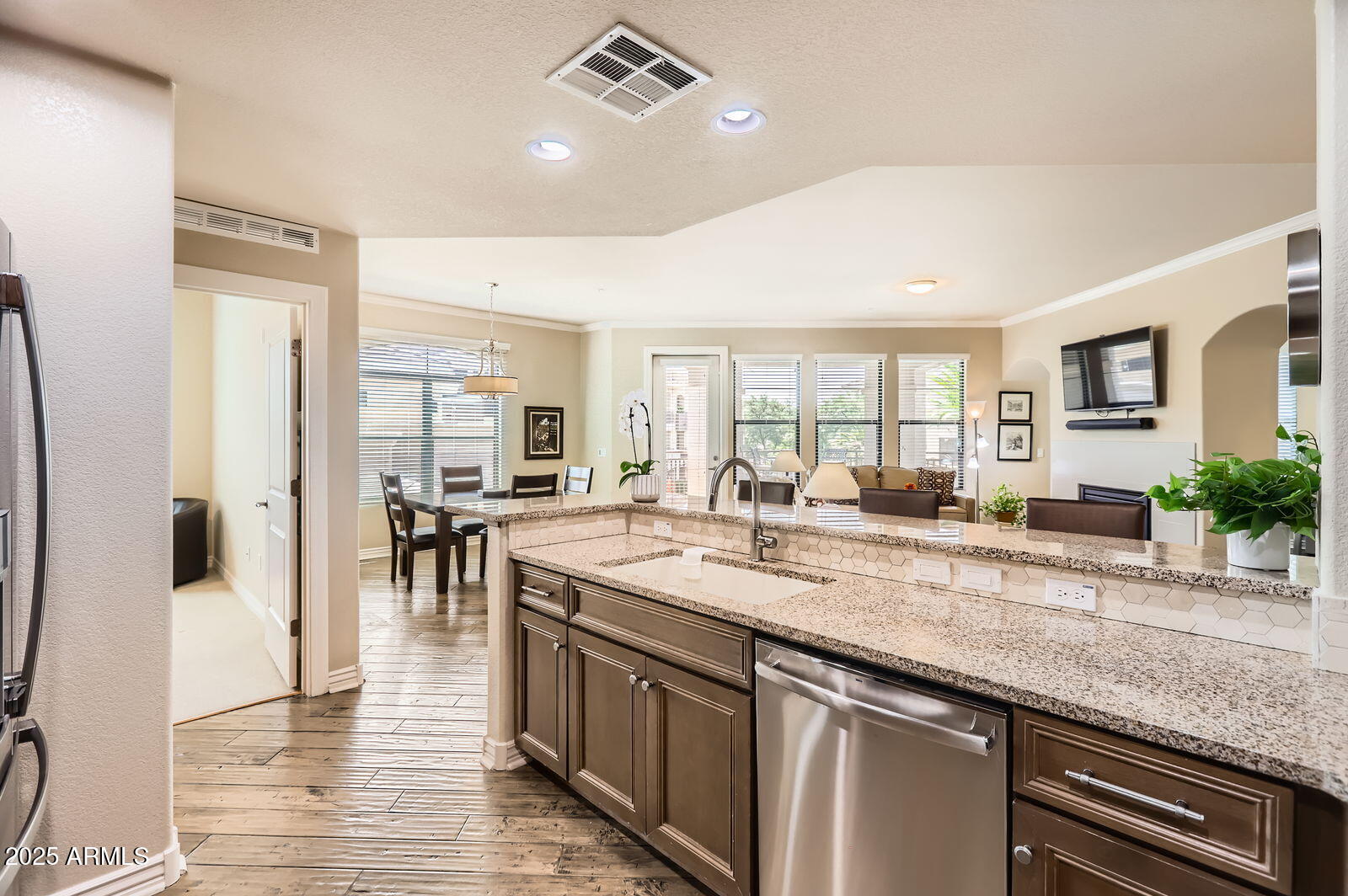 7601 E INDIAN BEND Road, 2011