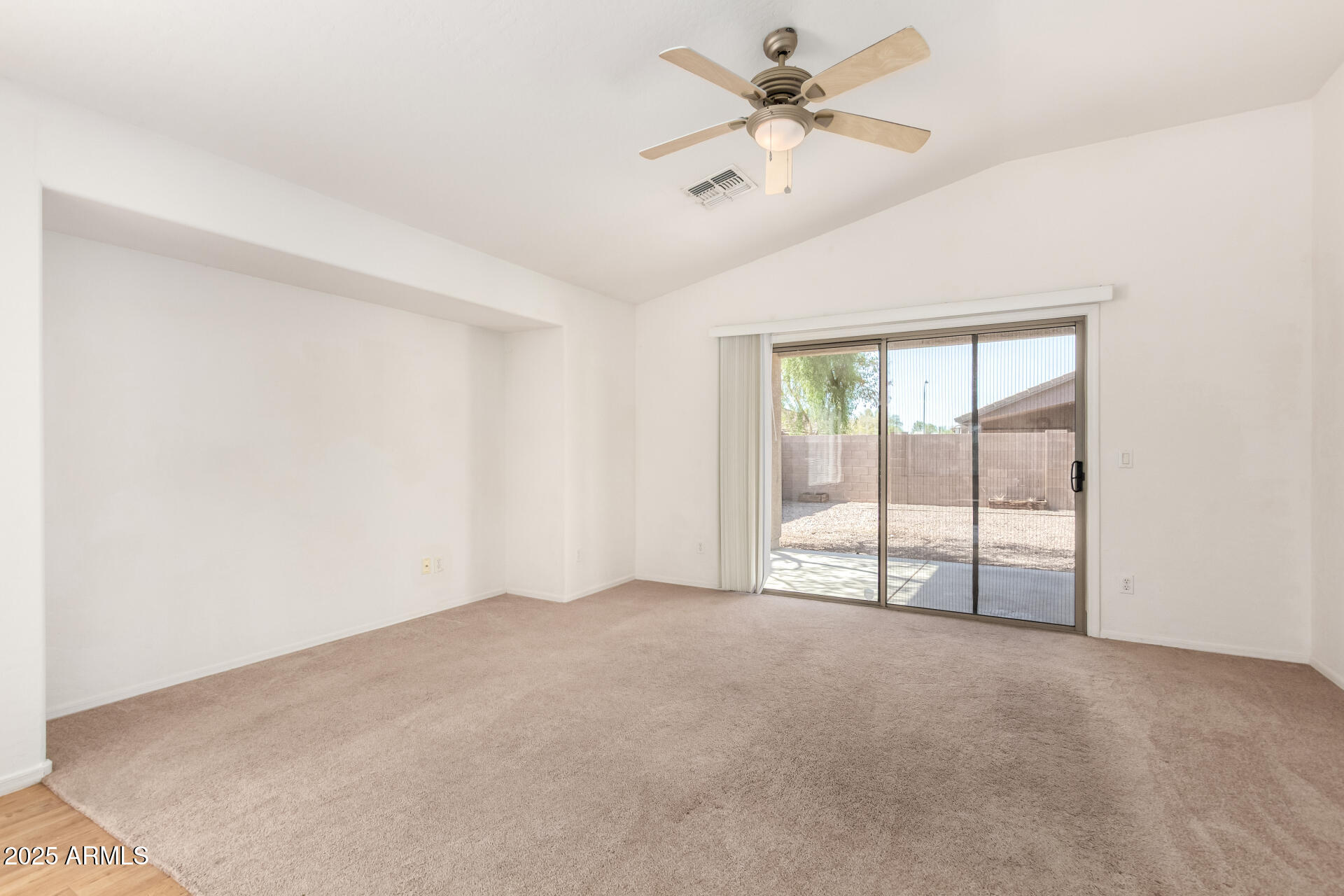 1516 E LA SALLE Street