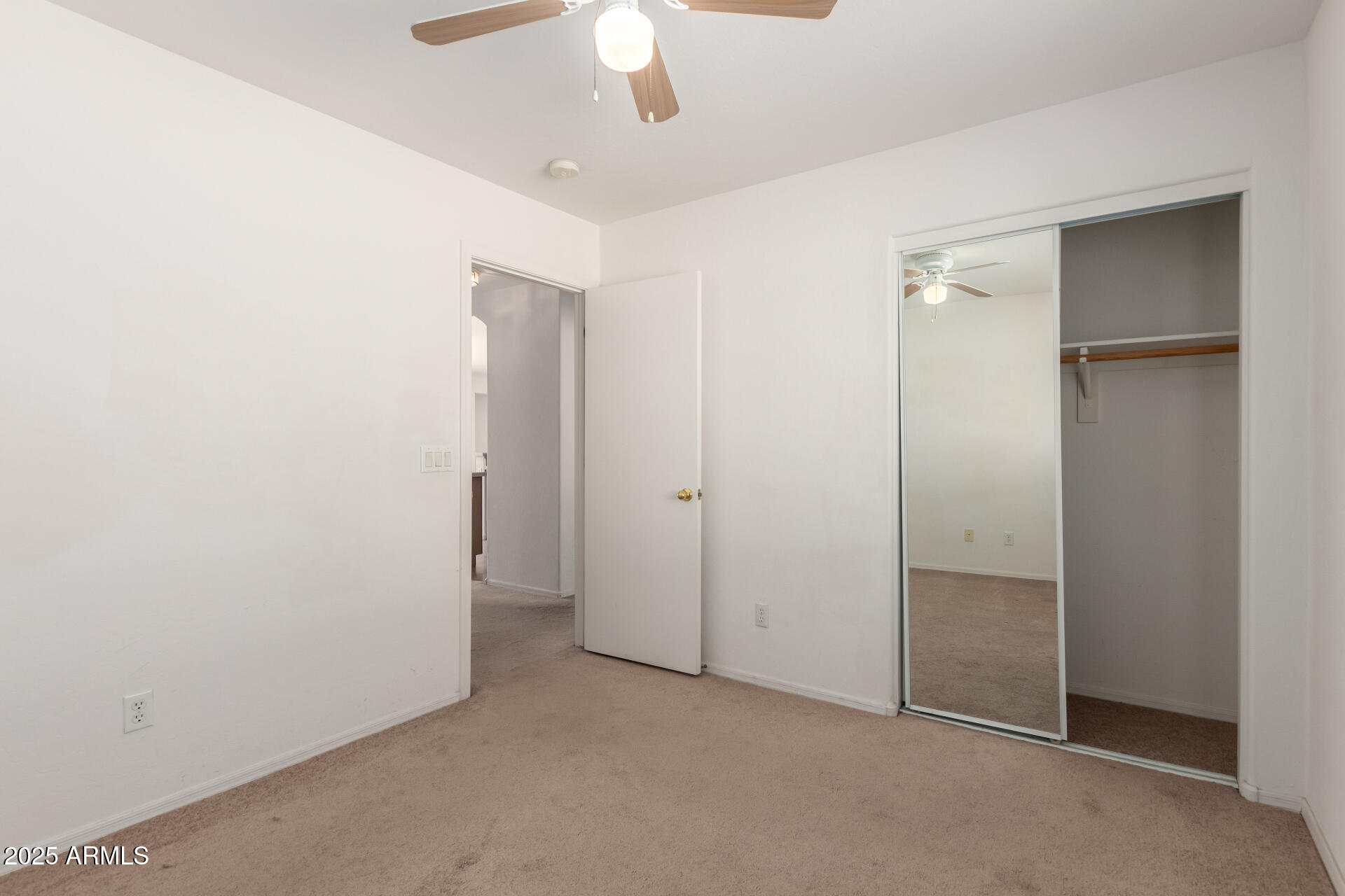 1516 E LA SALLE Street