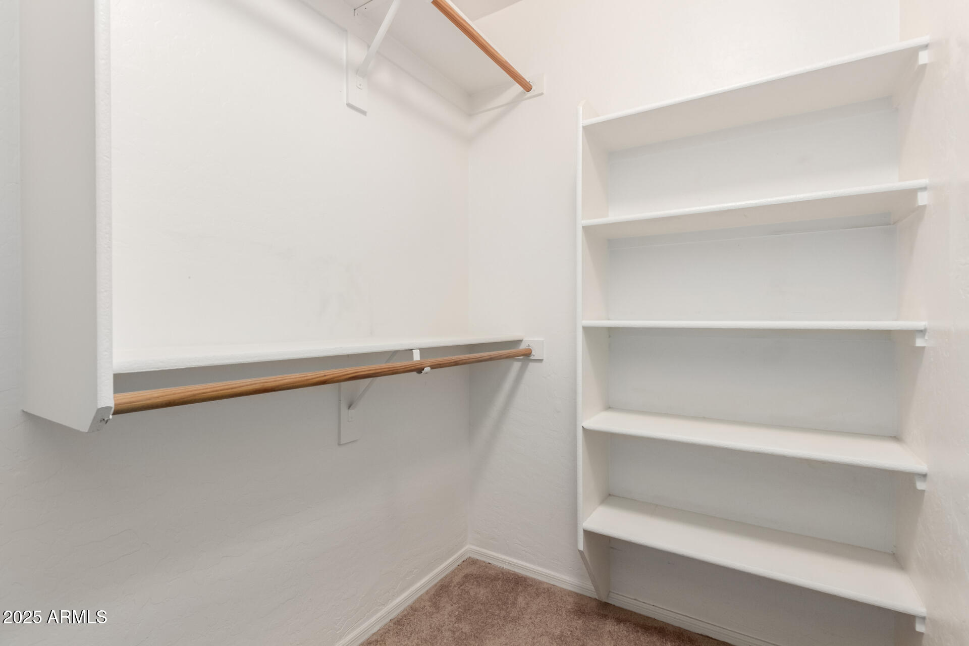 1516 E LA SALLE Street