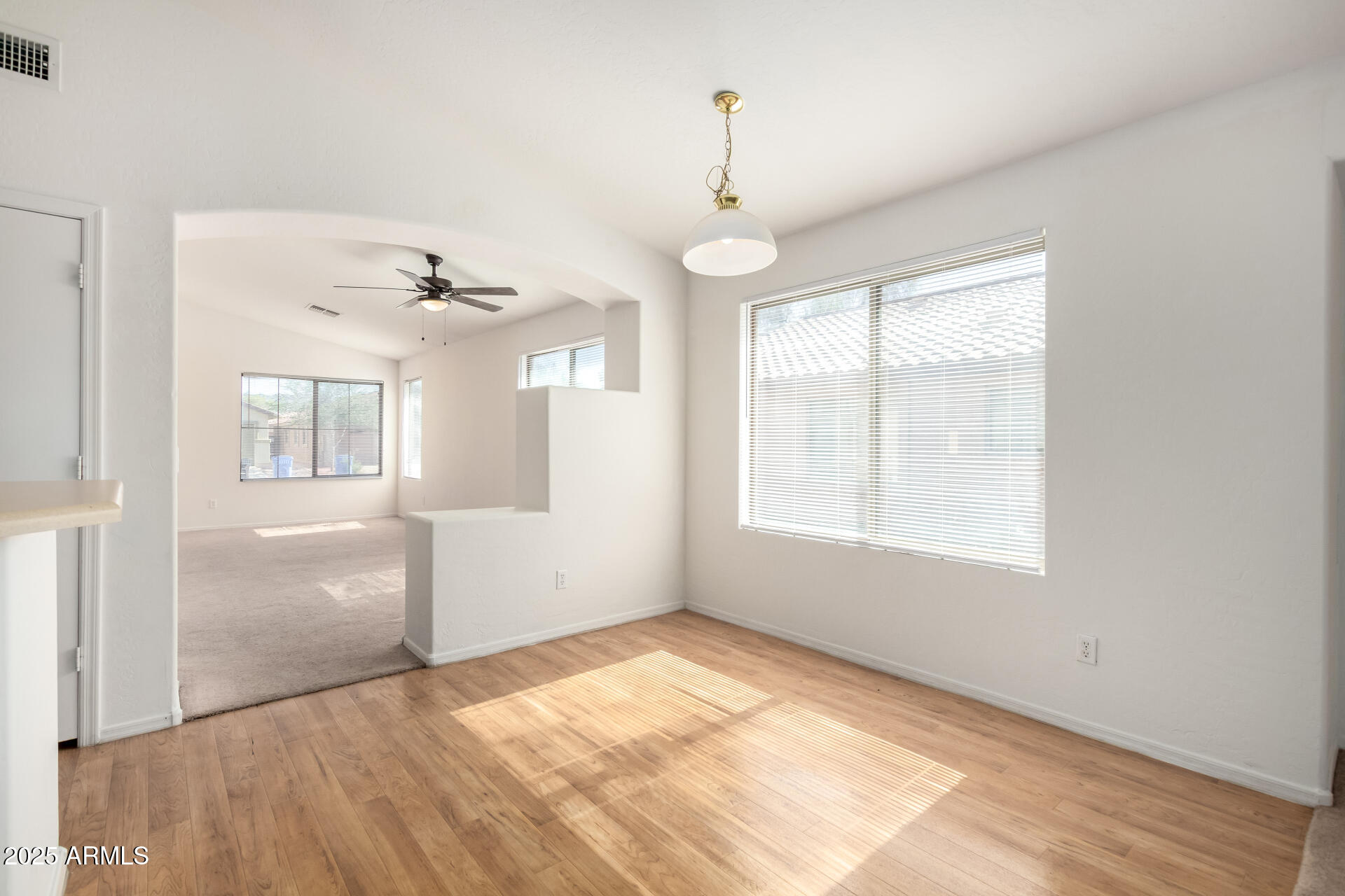 1516 E LA SALLE Street