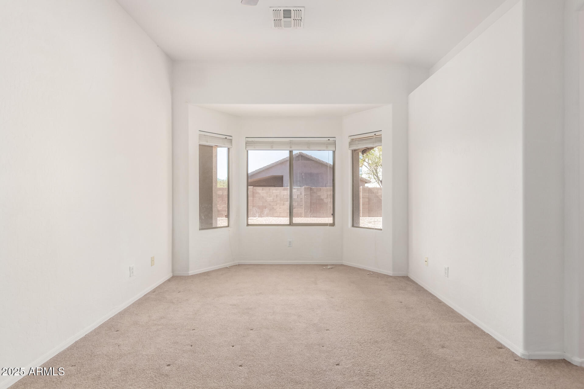 1516 E LA SALLE Street