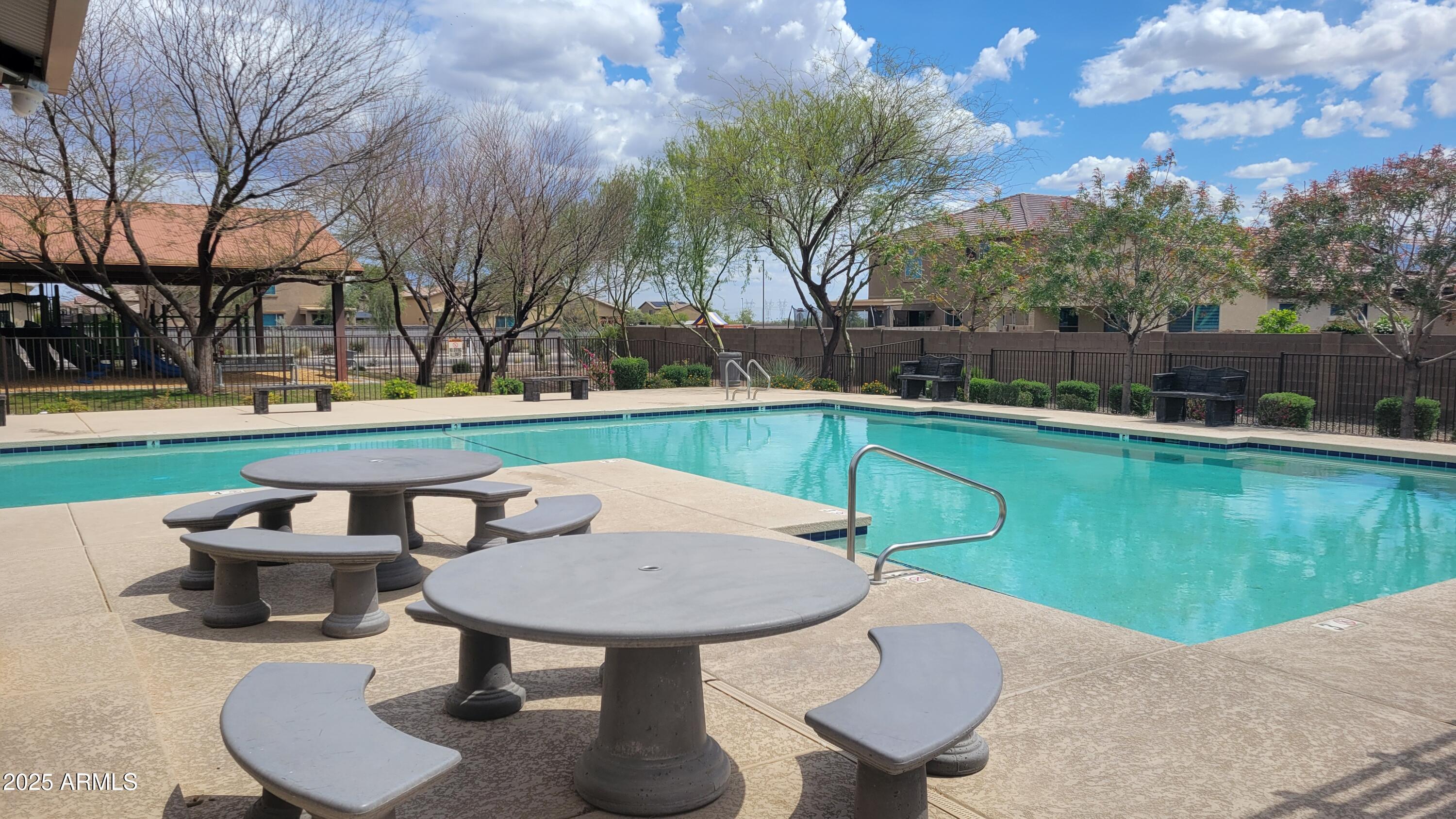 18184 W CREEDANCE Boulevard