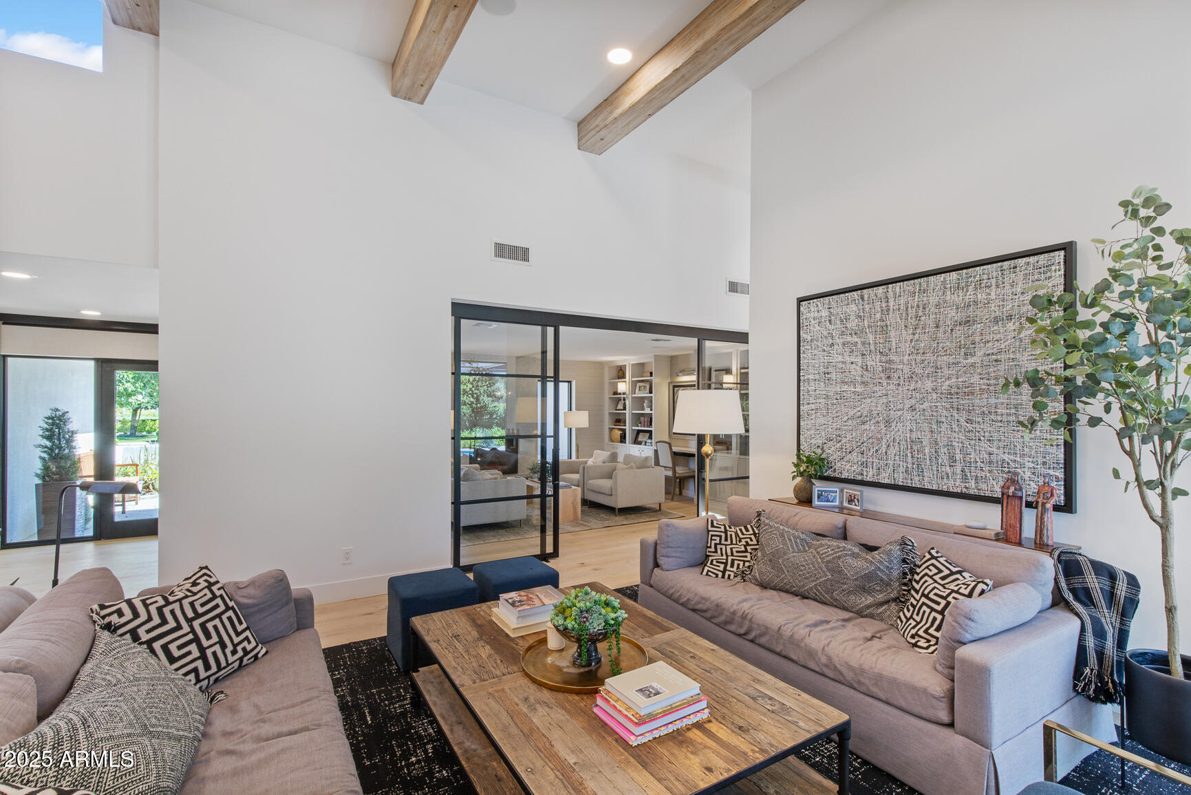 123 E Wagon Wheel Drive