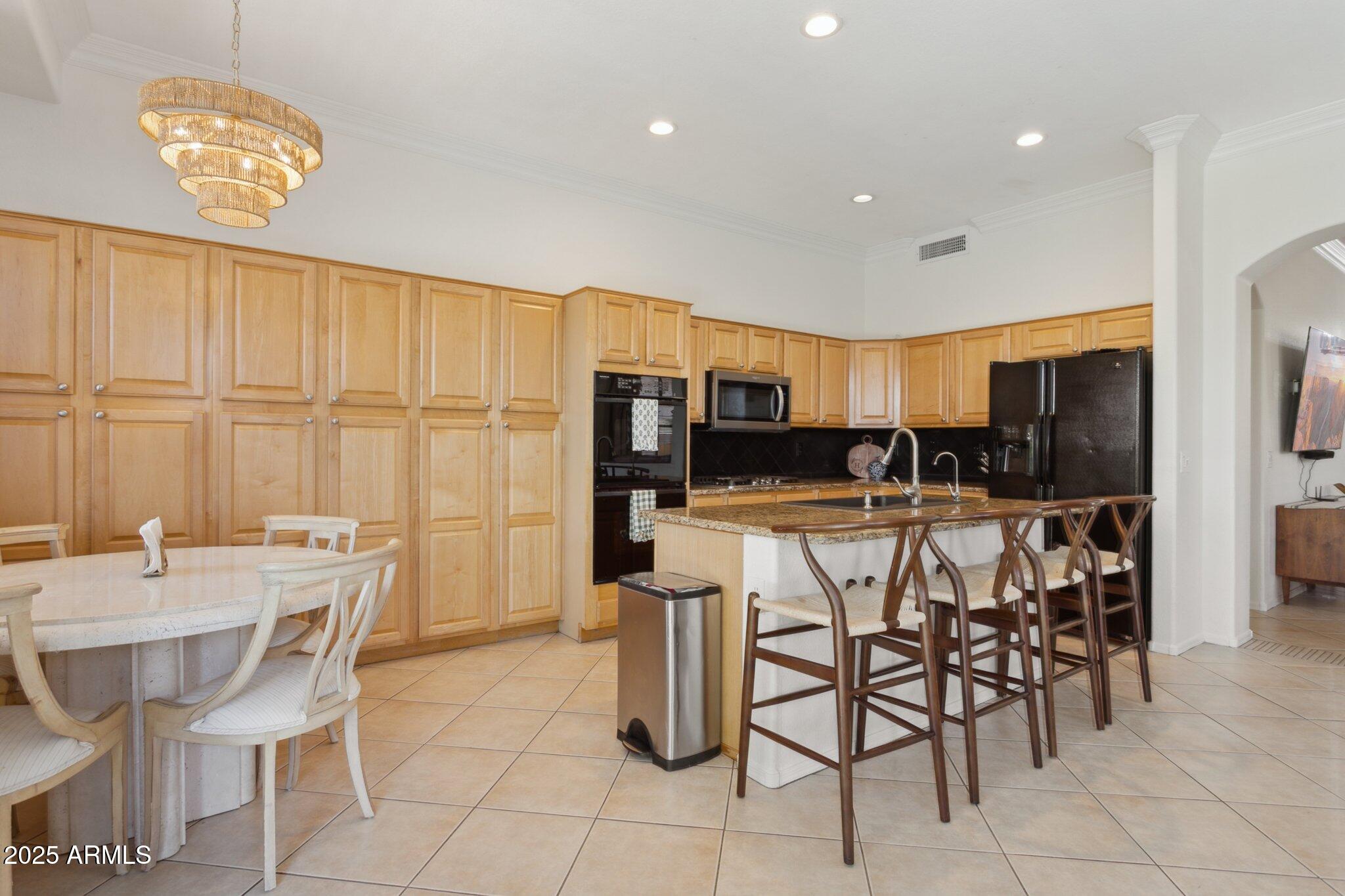 3657 E SAN PEDRO Avenue