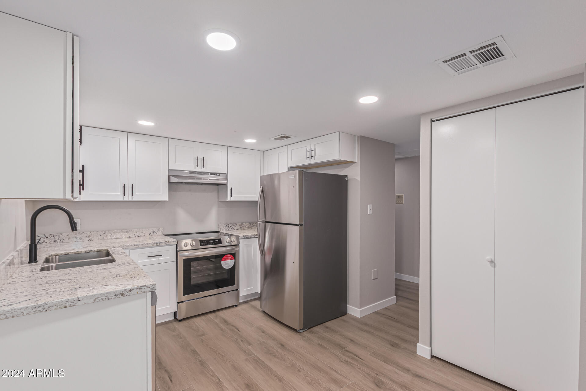 7930 E CAMELBACK Road, 506