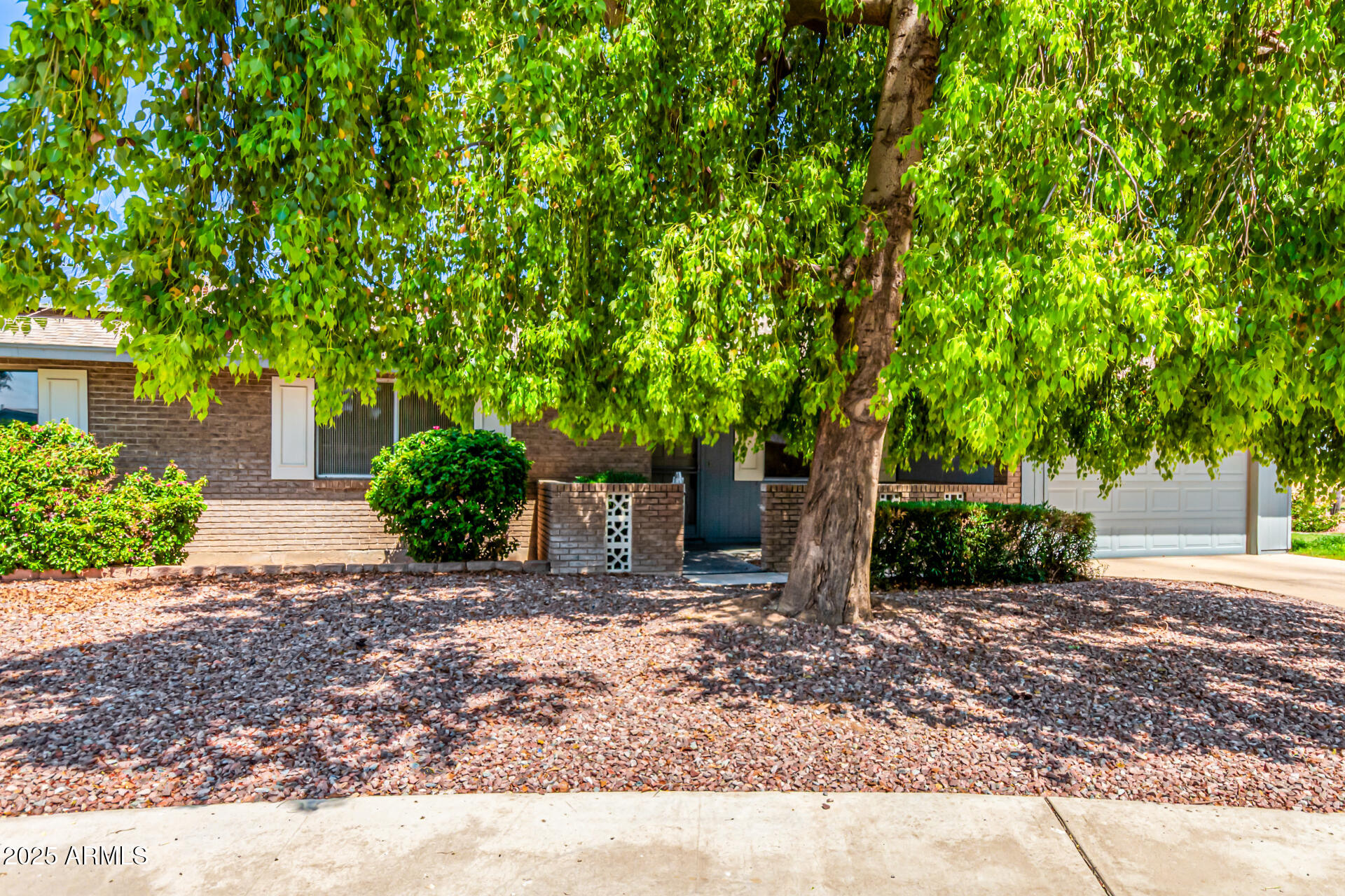 9903 W SPRUCE Drive