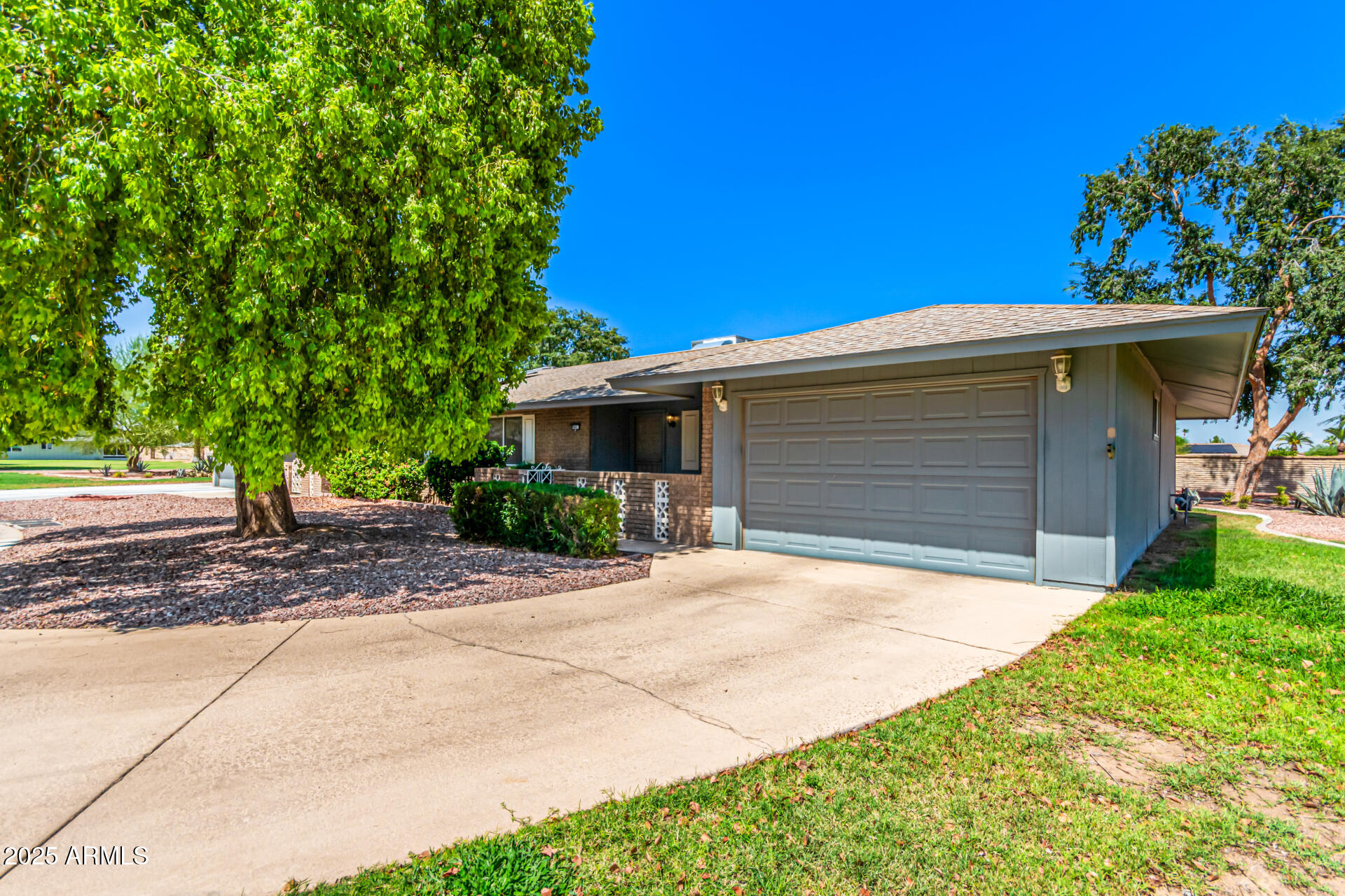 9903 W SPRUCE Drive