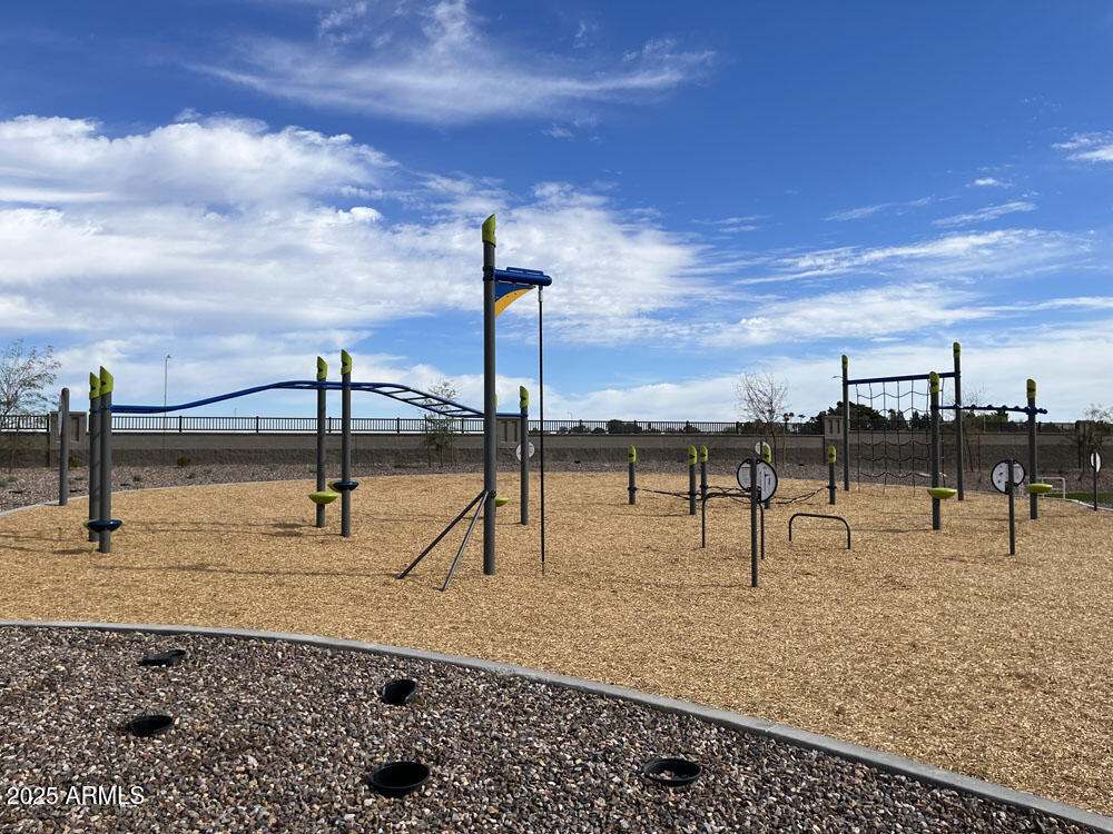 5605 W HOPI Trail