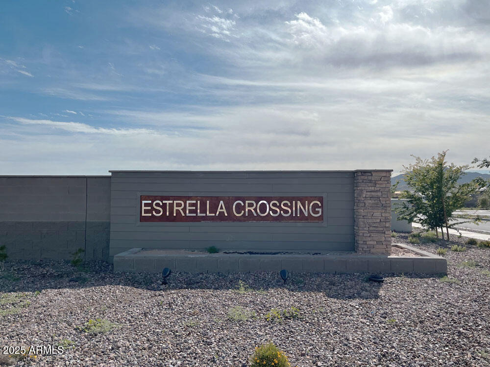 5605 W HOPI Trail