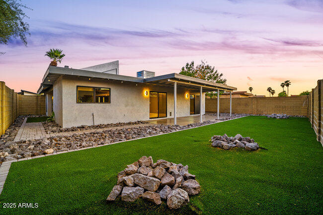 5446 E CAMBRIDGE Avenue