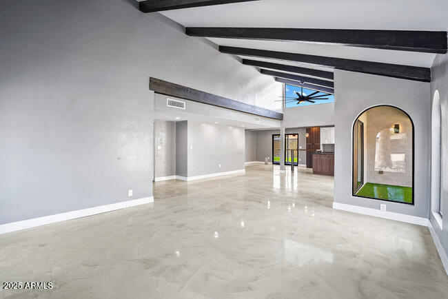 5446 E CAMBRIDGE Avenue