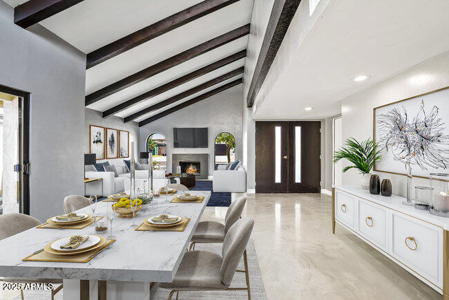 5446 E CAMBRIDGE Avenue