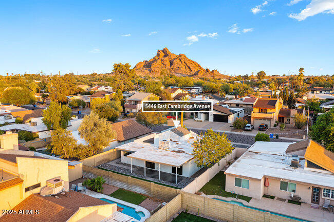 5446 E CAMBRIDGE Avenue