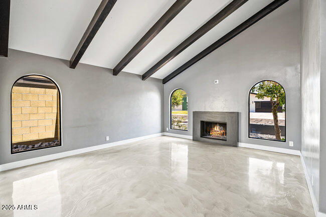 5446 E CAMBRIDGE Avenue