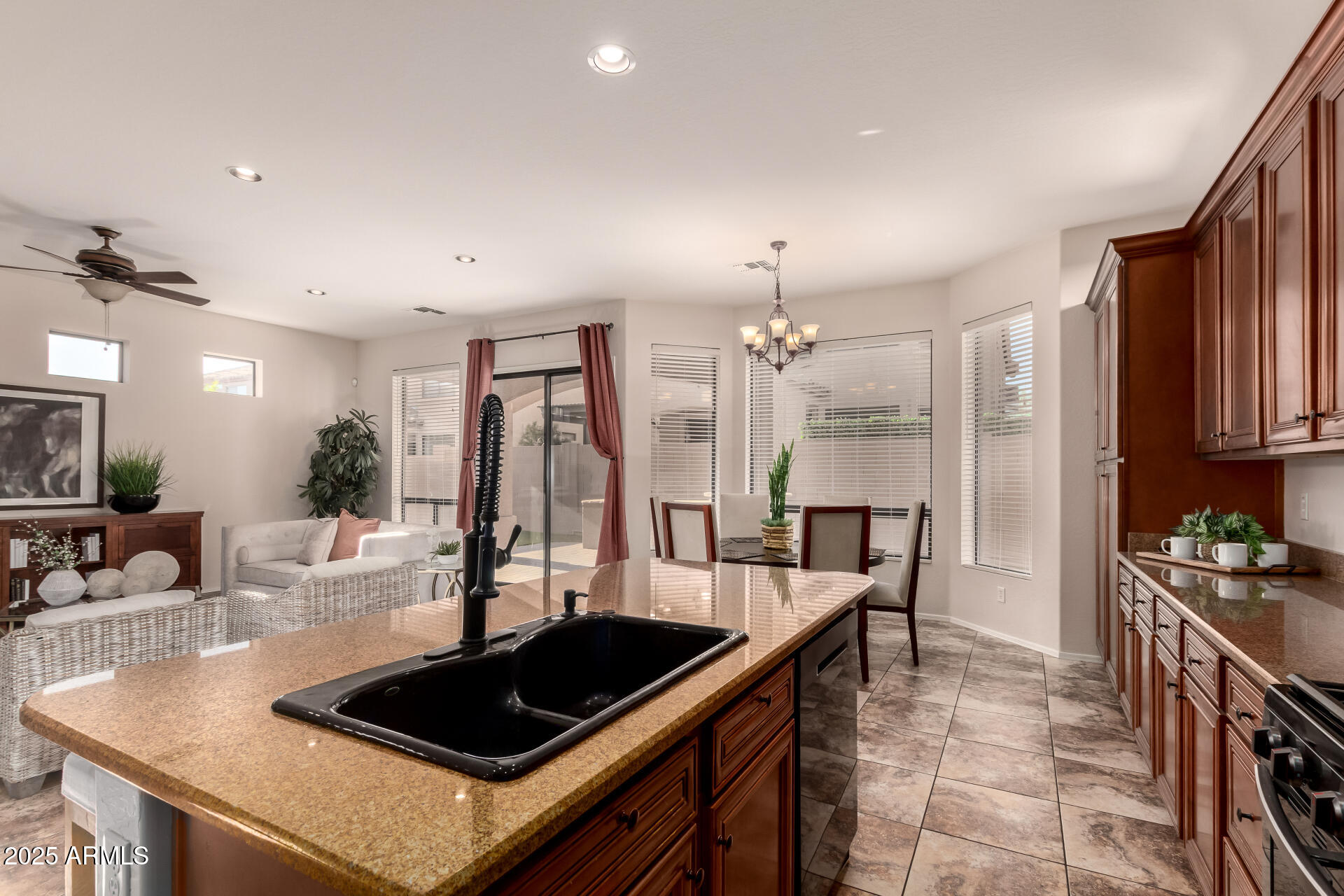 7258 E NORLAND Street