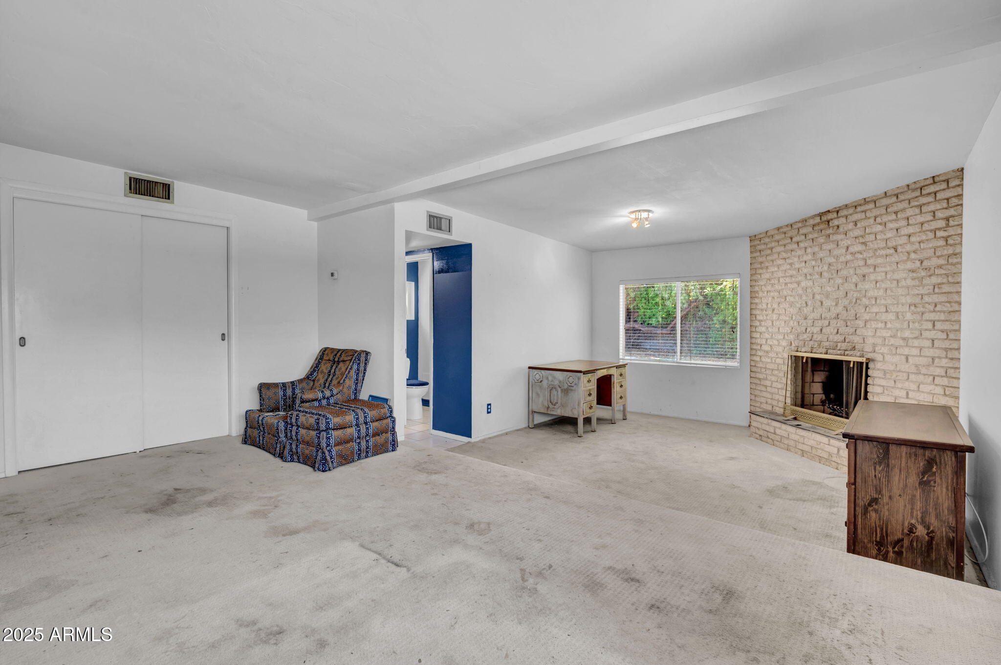 201 W GARDENIA Drive