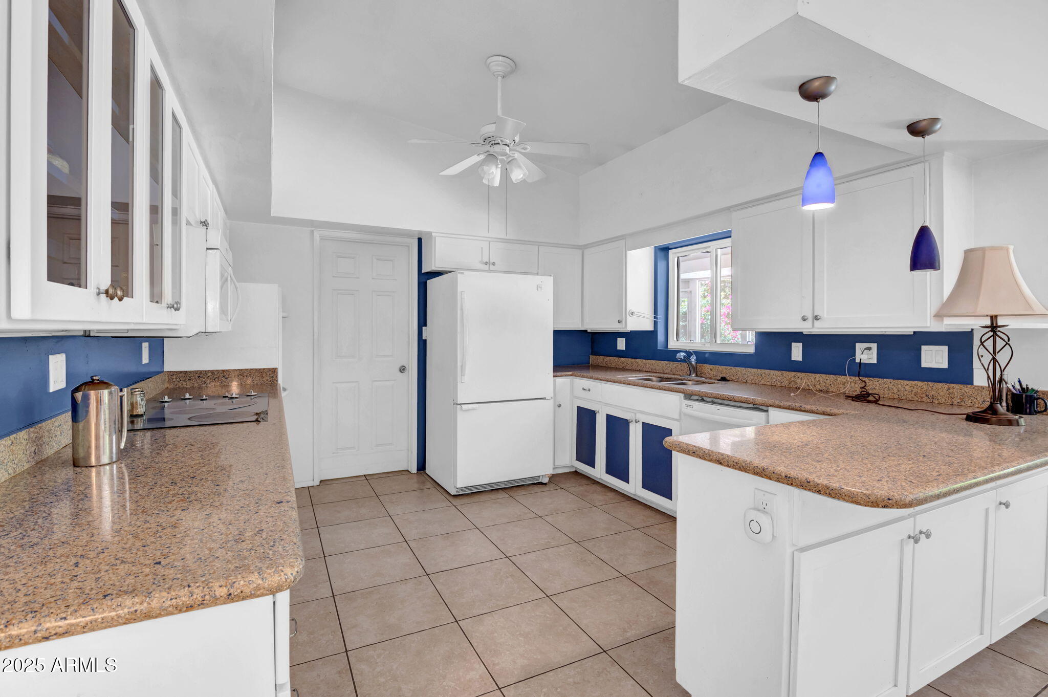 201 W GARDENIA Drive
