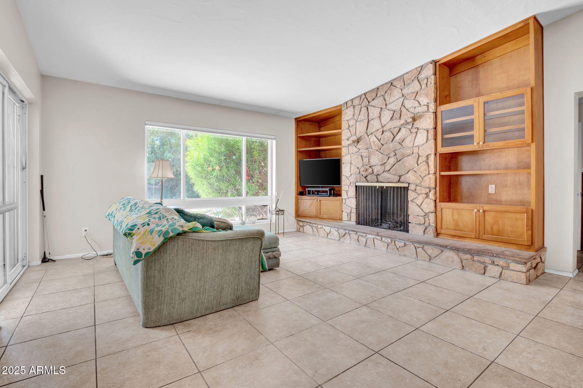 201 W GARDENIA Drive