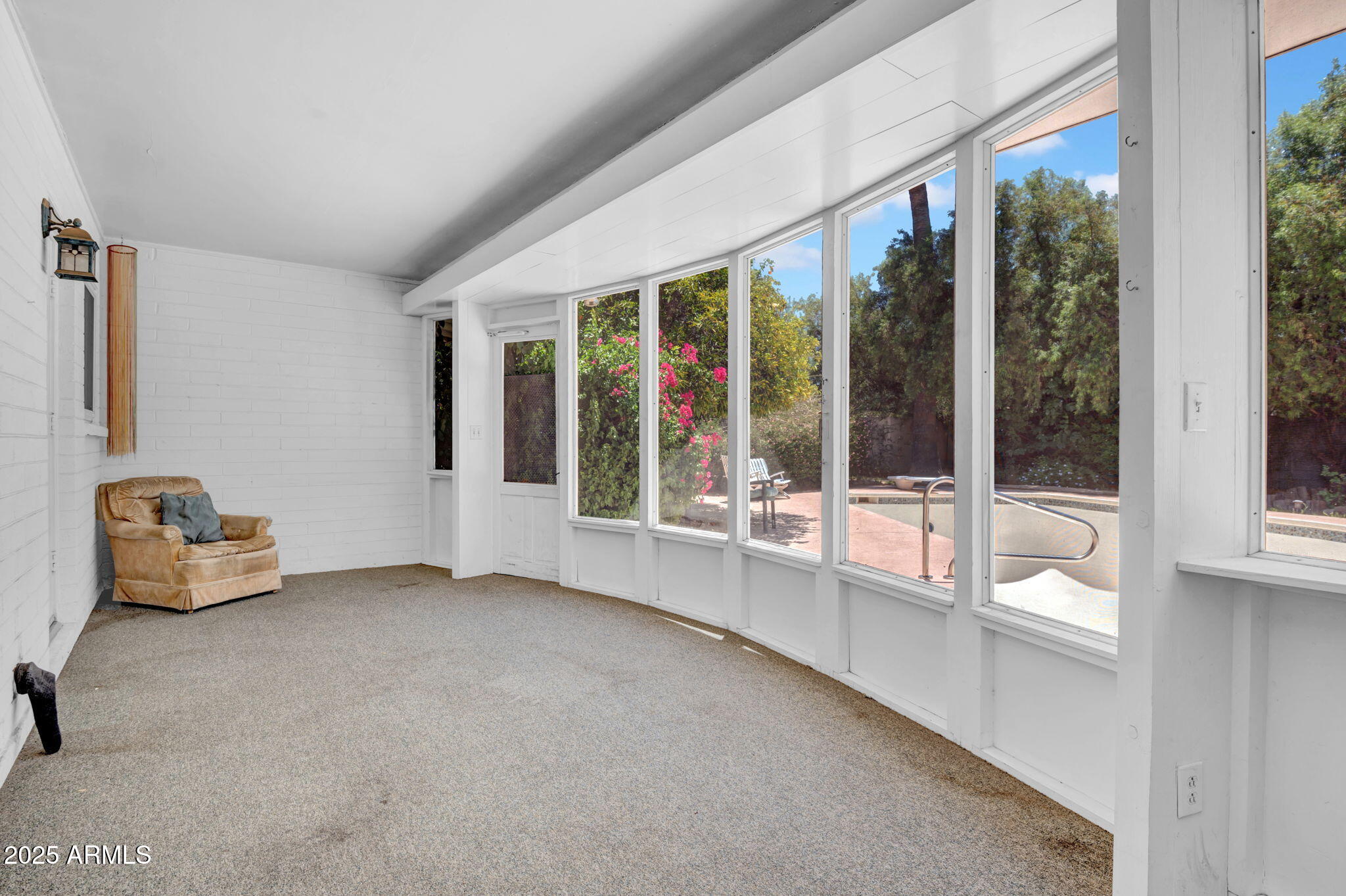 201 W GARDENIA Drive