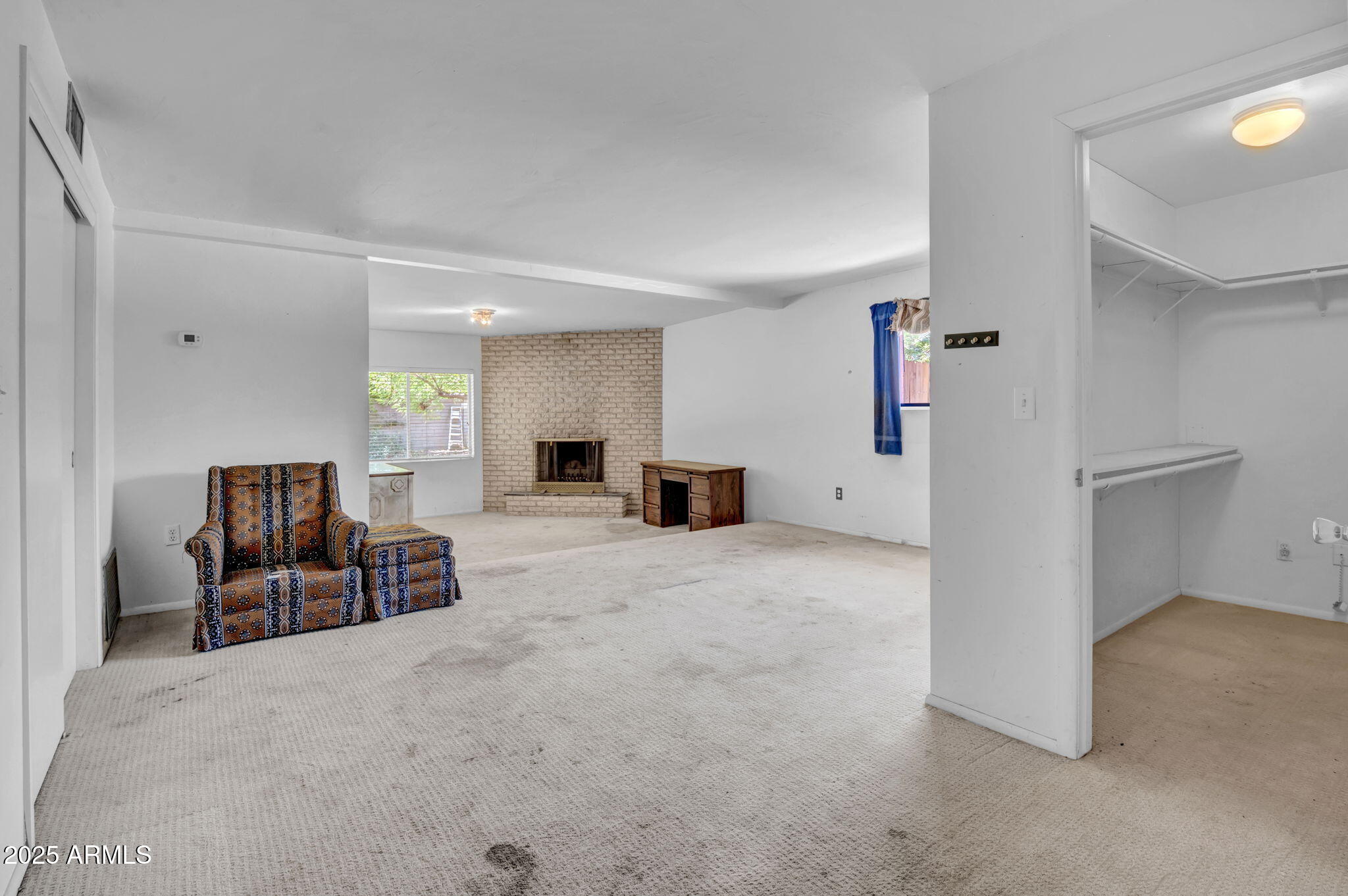 201 W GARDENIA Drive