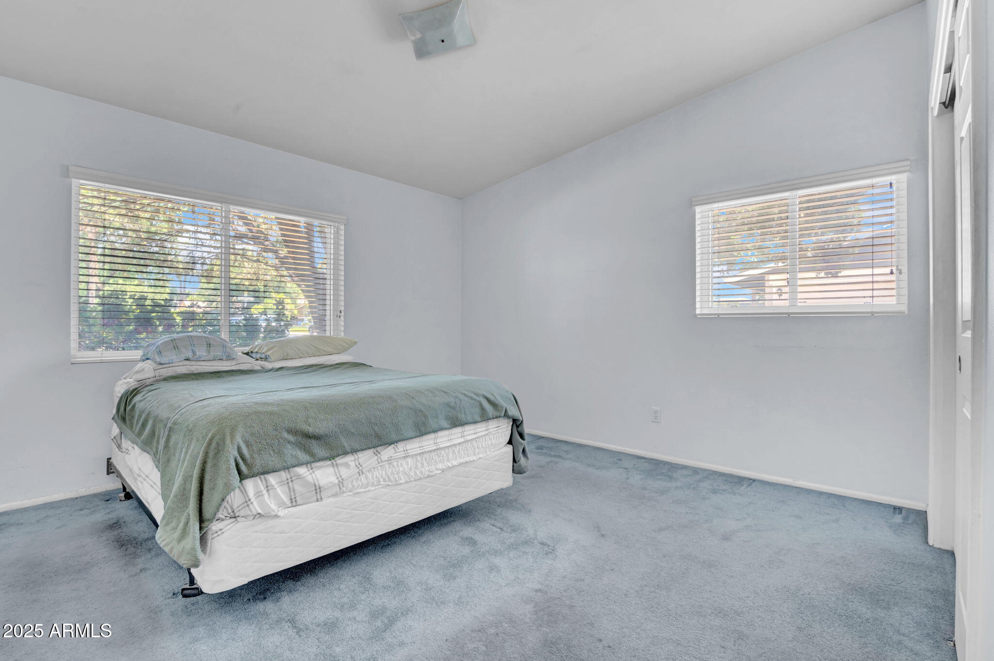 201 W GARDENIA Drive