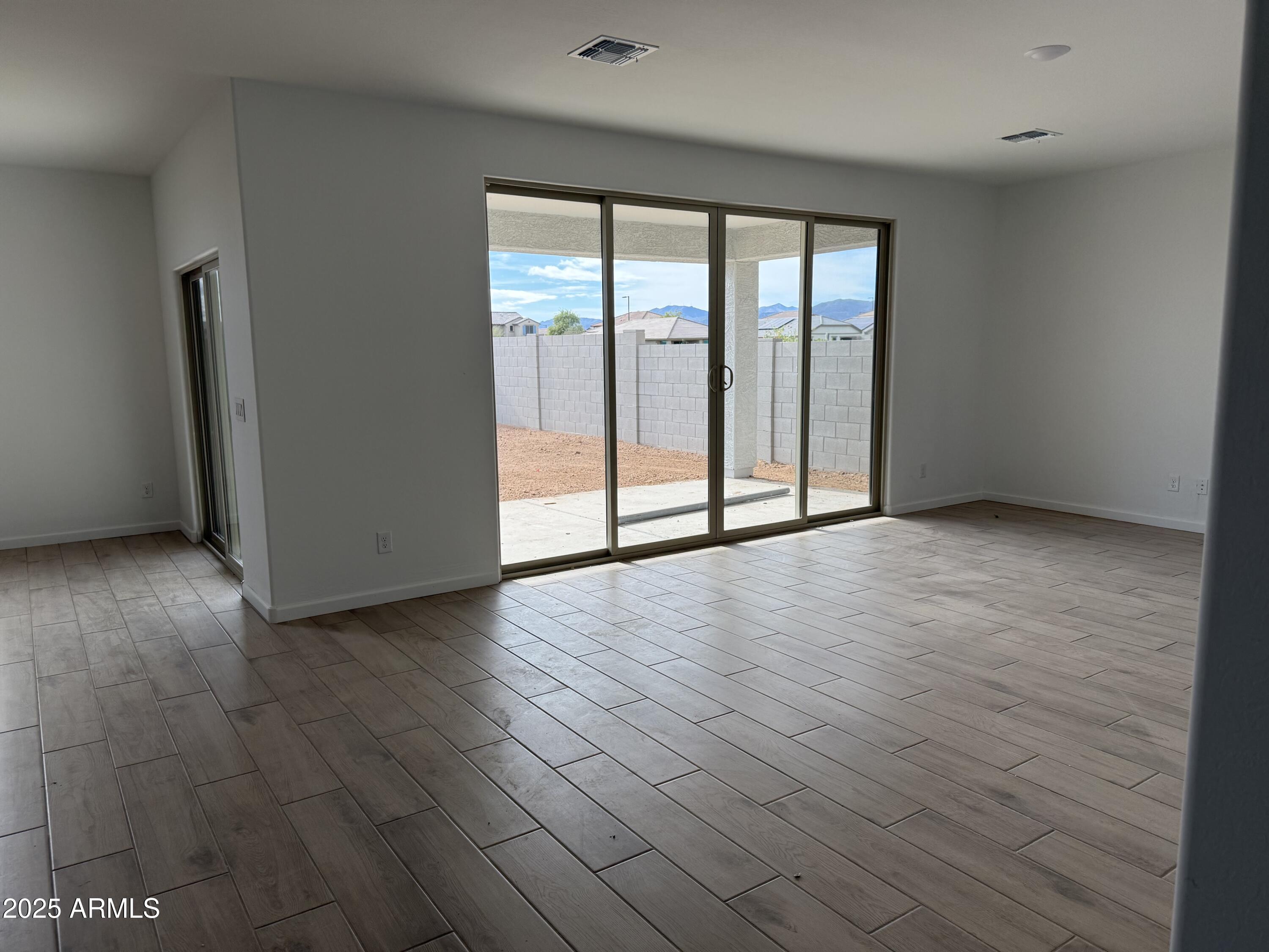 18195 W LA SENDA Drive