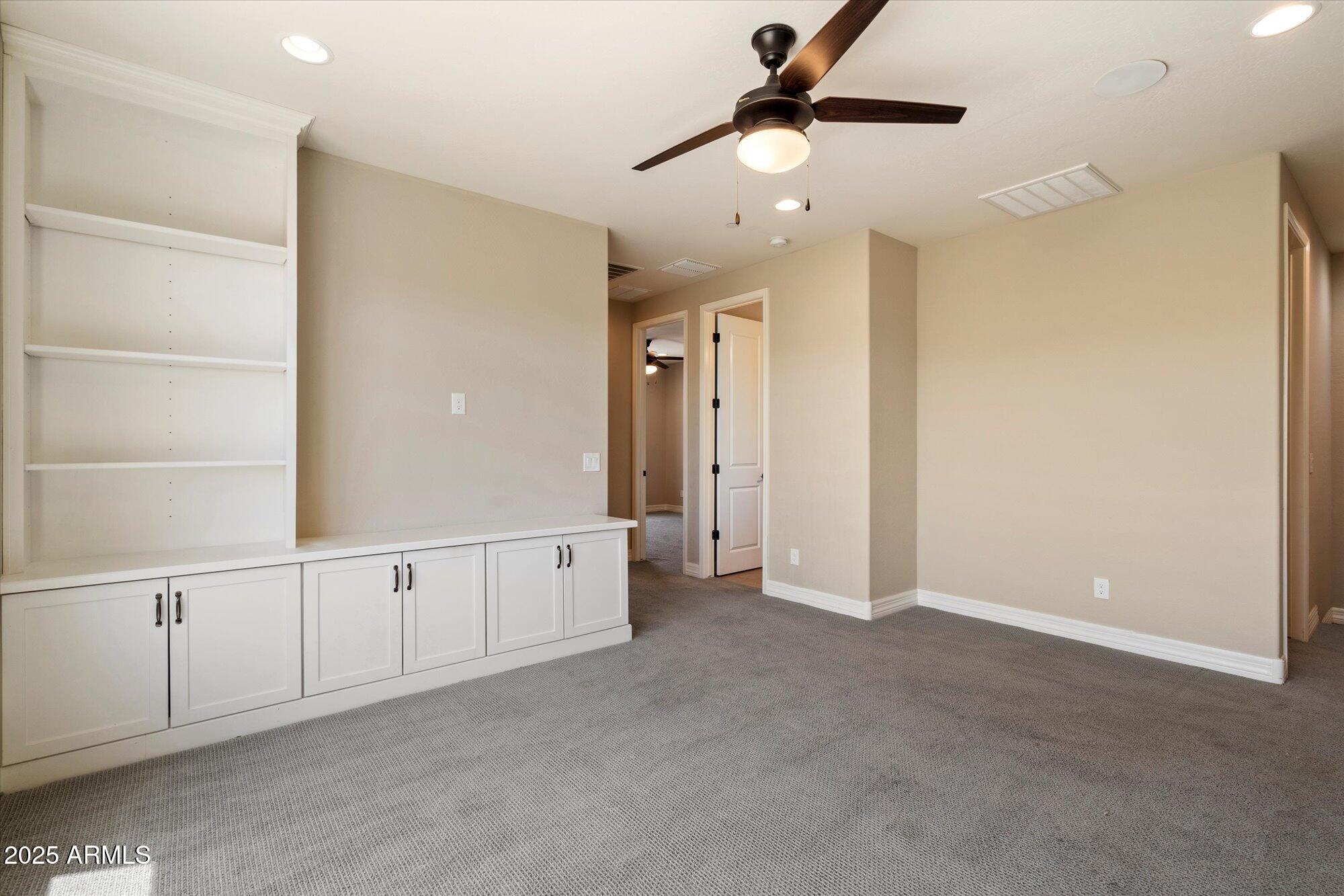 7508 E VIA DE LUNA Drive