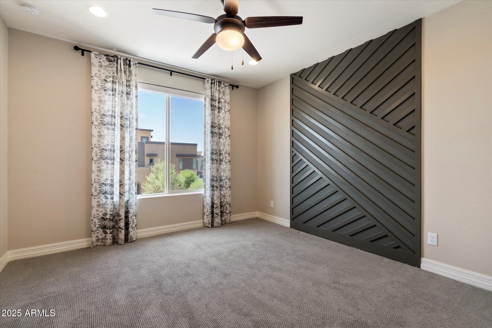 7508 E VIA DE LUNA Drive