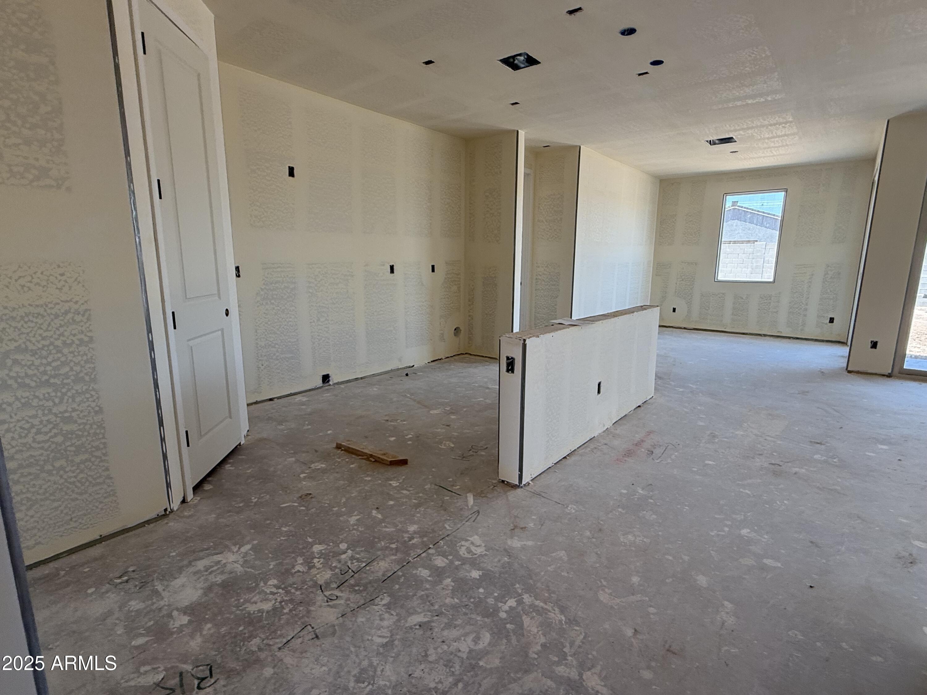 9520 W PARKWAY Drive