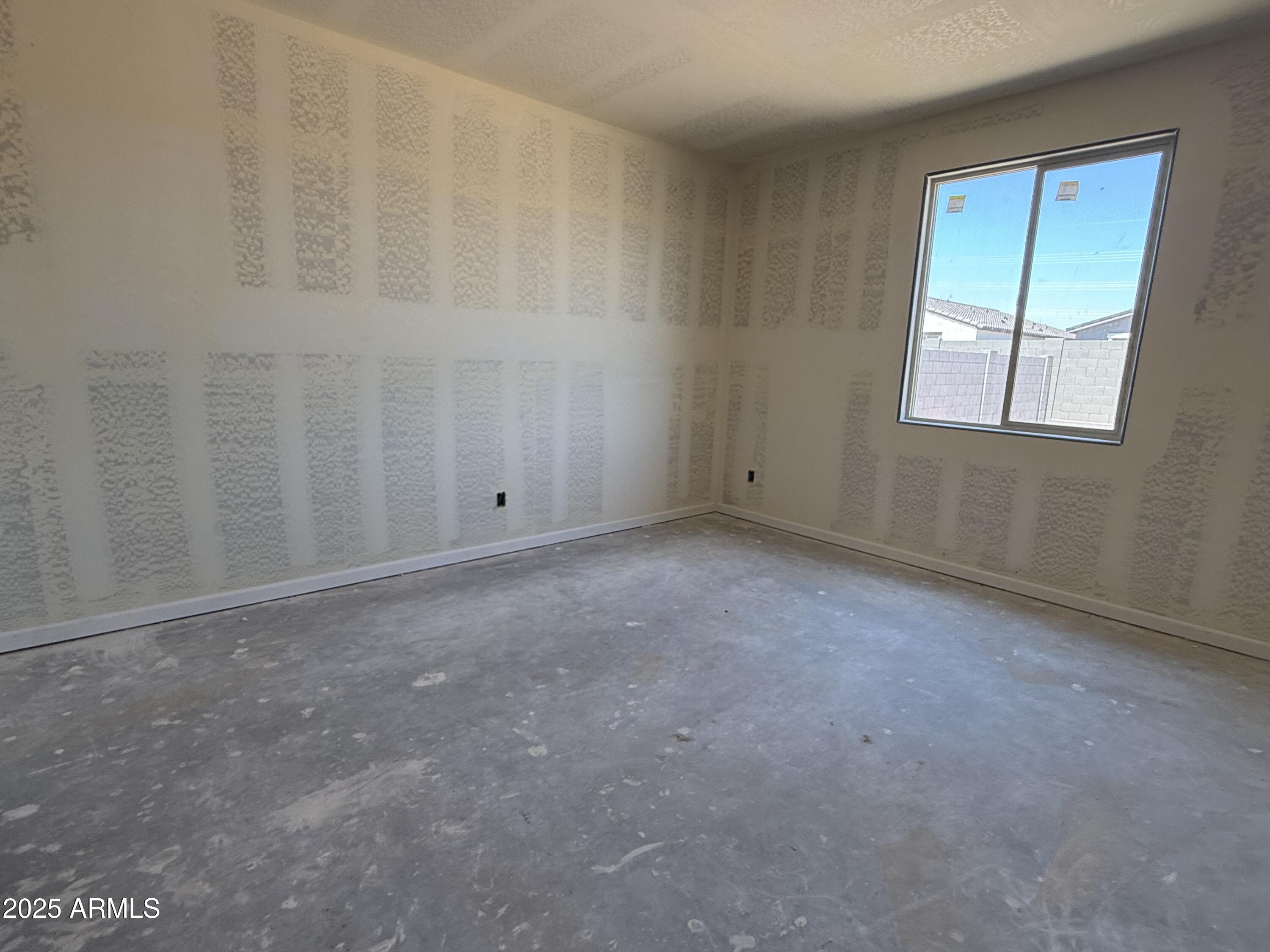 9520 W PARKWAY Drive