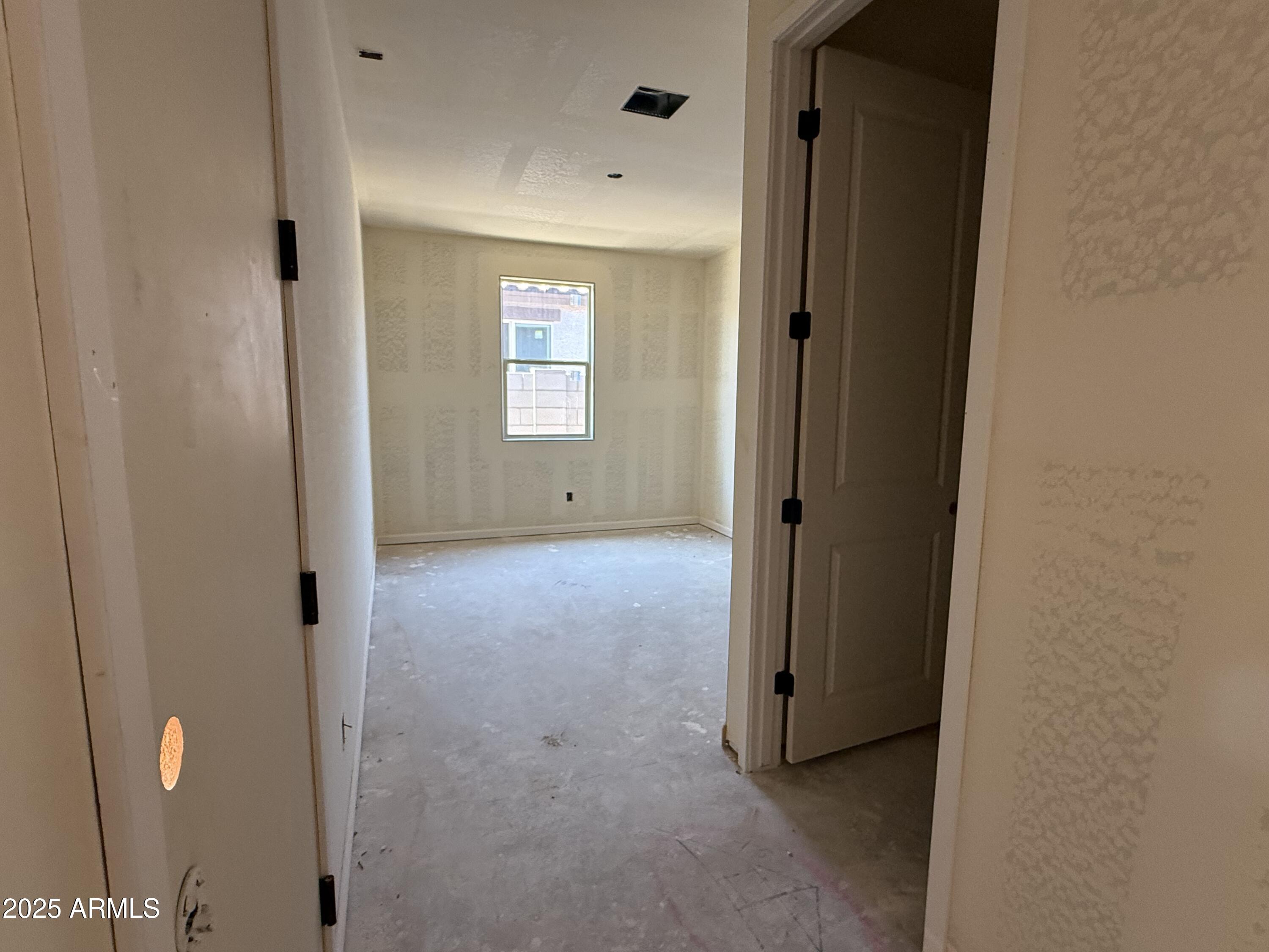 9520 W PARKWAY Drive