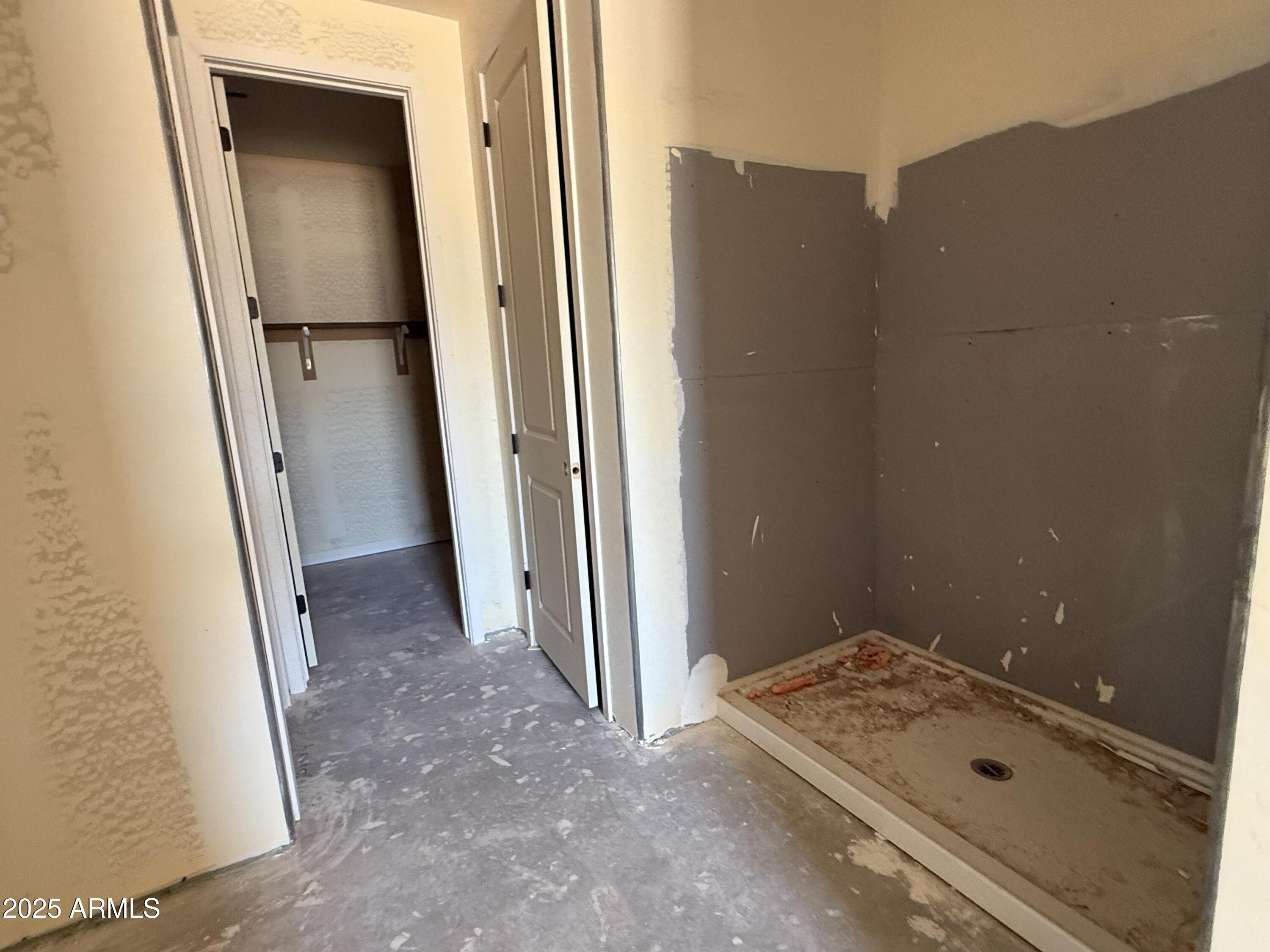 9520 W PARKWAY Drive