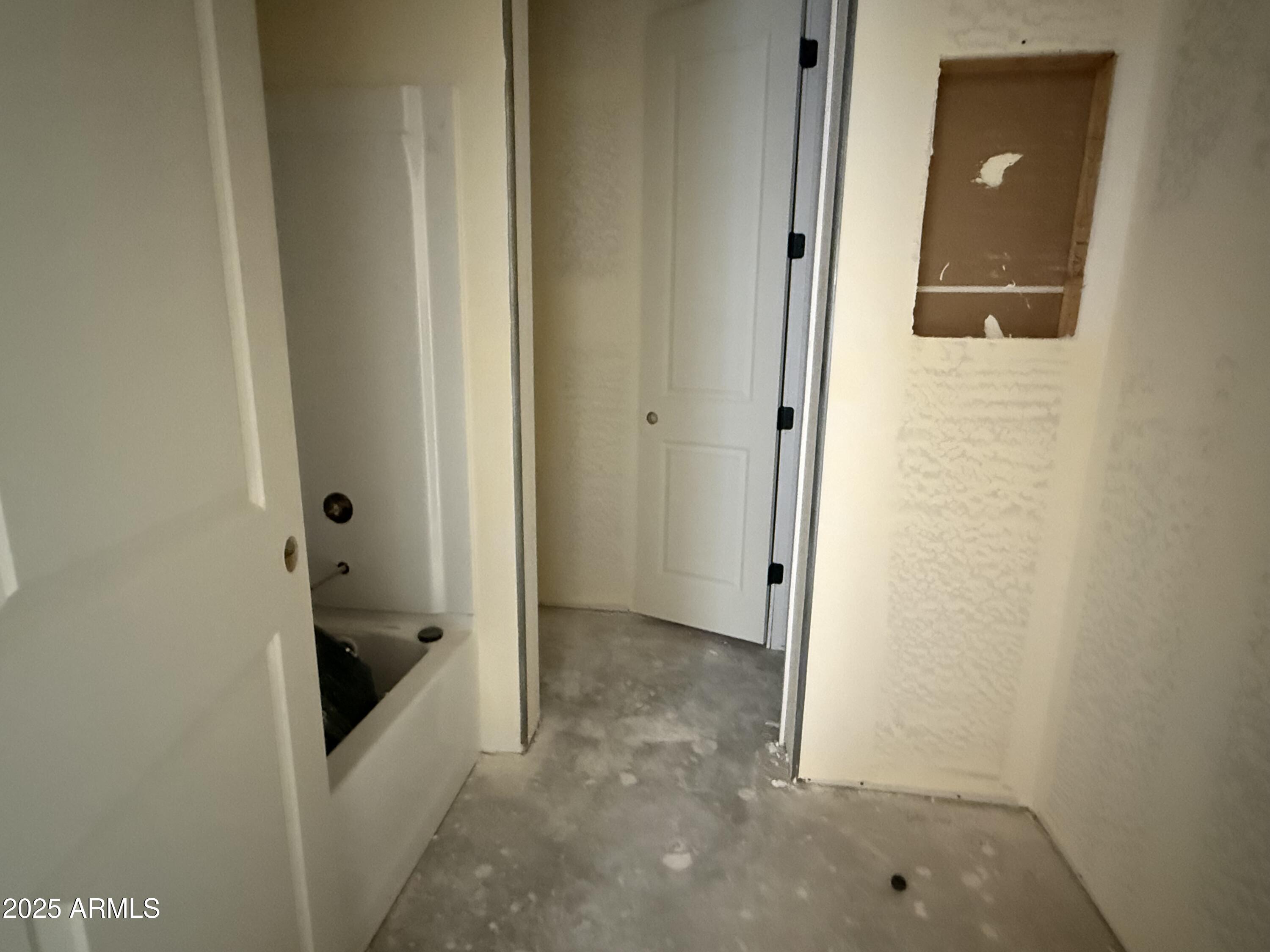 9520 W PARKWAY Drive