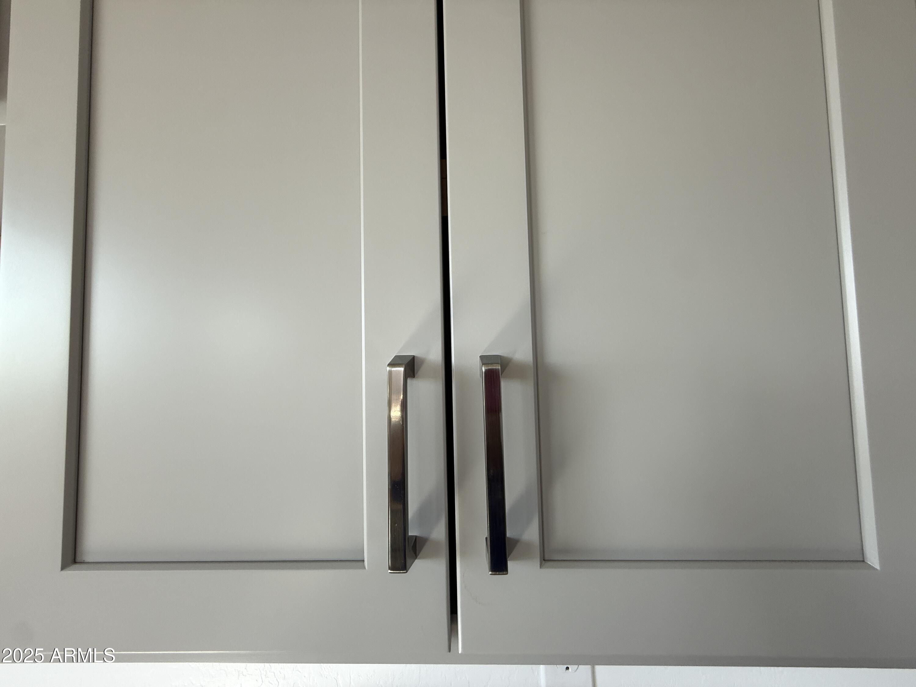 9627 W TAMARISK Avenue